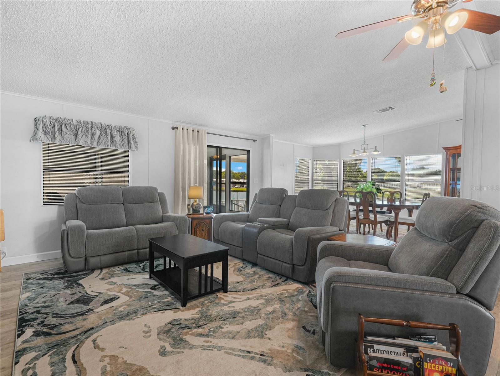 FOXWOOD LAKE ESTATES - Residential