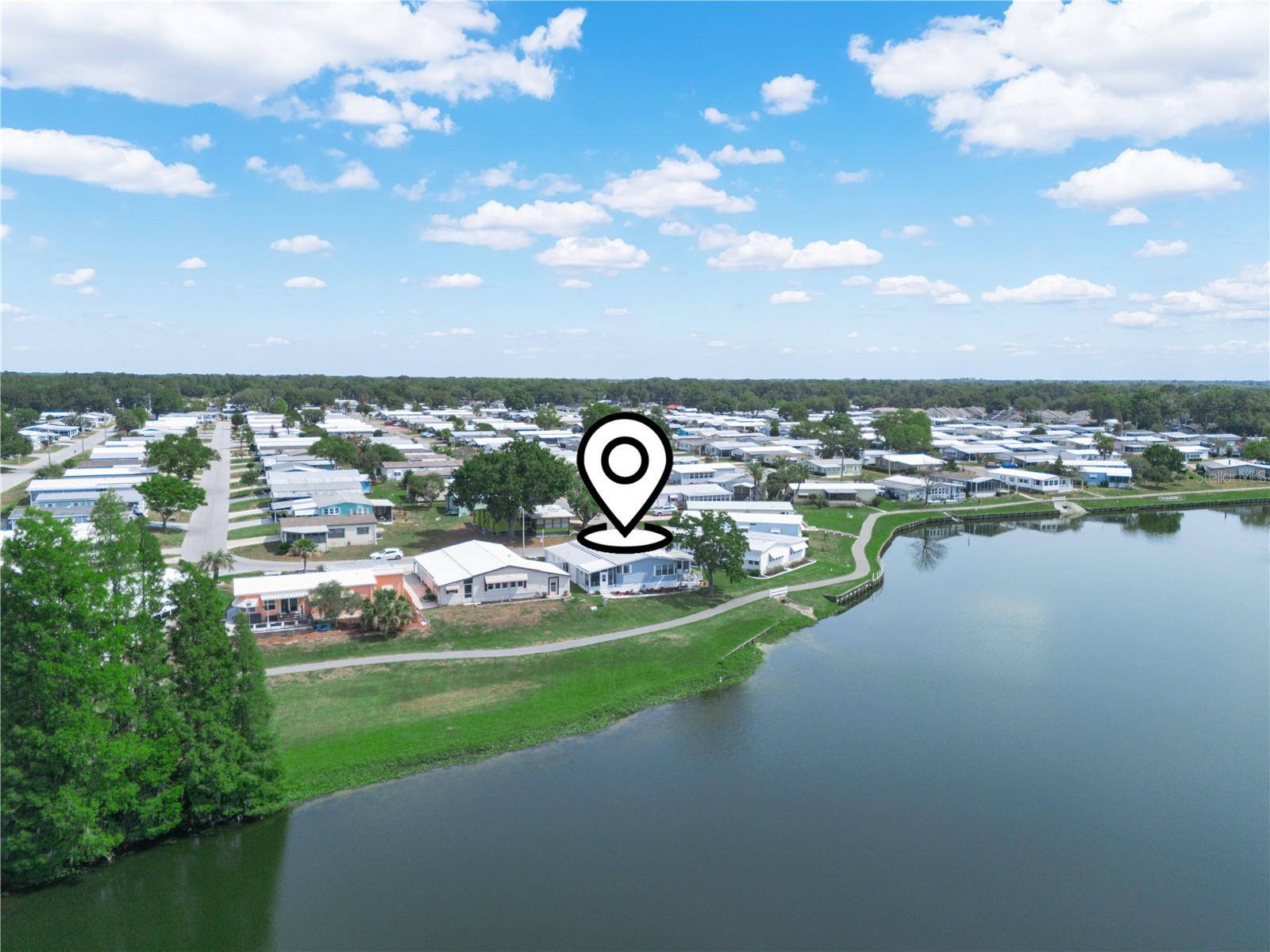 FOXWOOD LAKE ESTATES - Residential