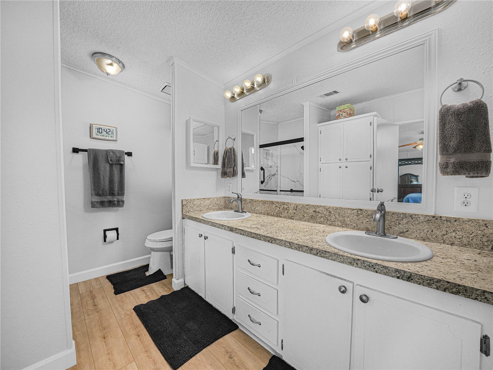 FOXWOOD LAKE ESTATES - Residential