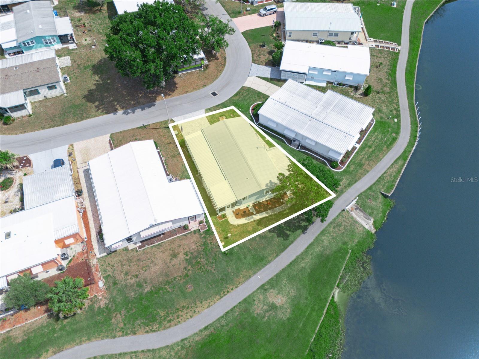 FOXWOOD LAKE ESTATES - Residential