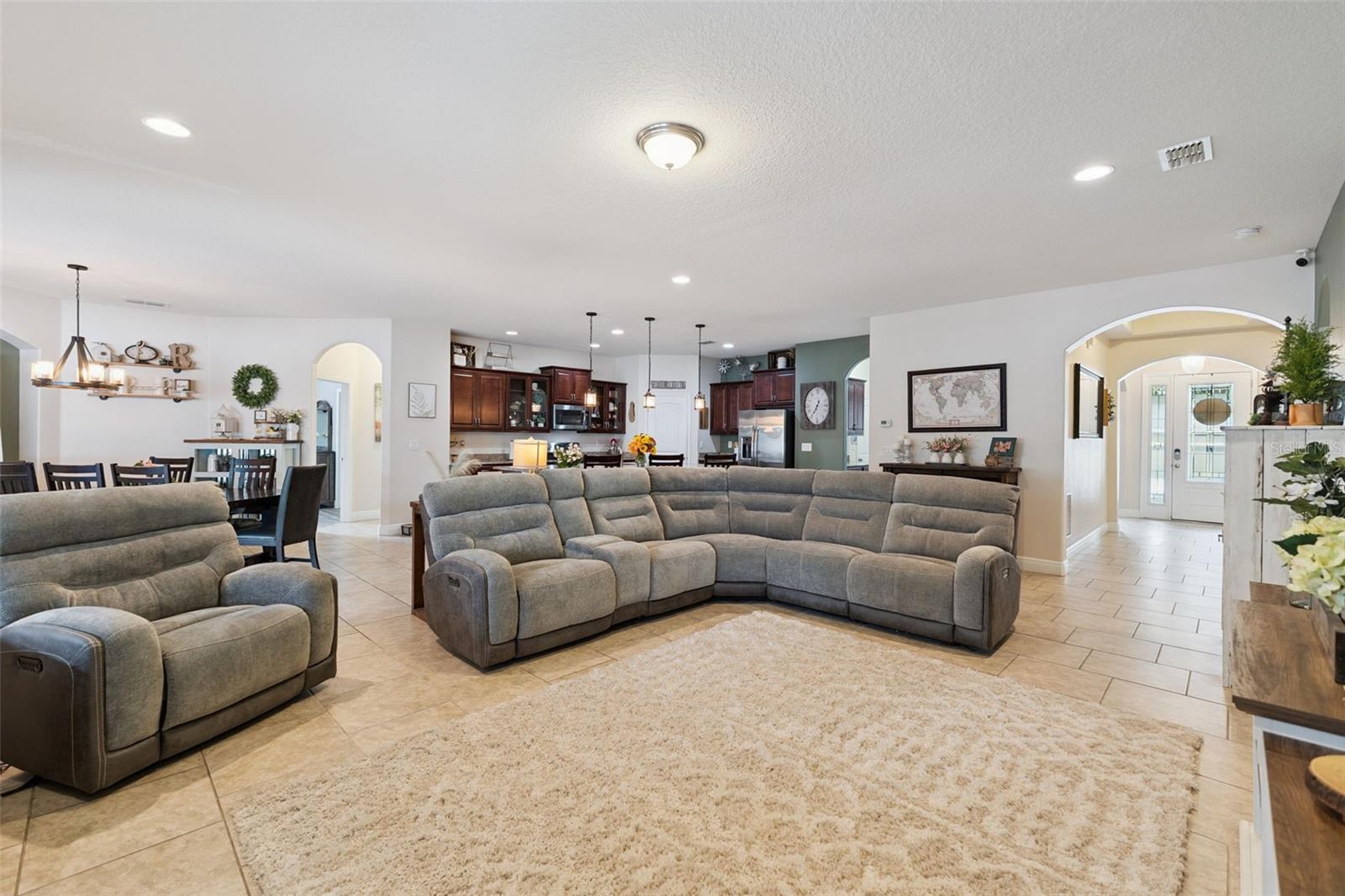 ESTATES AUBURNDALE PH 02 - Residential