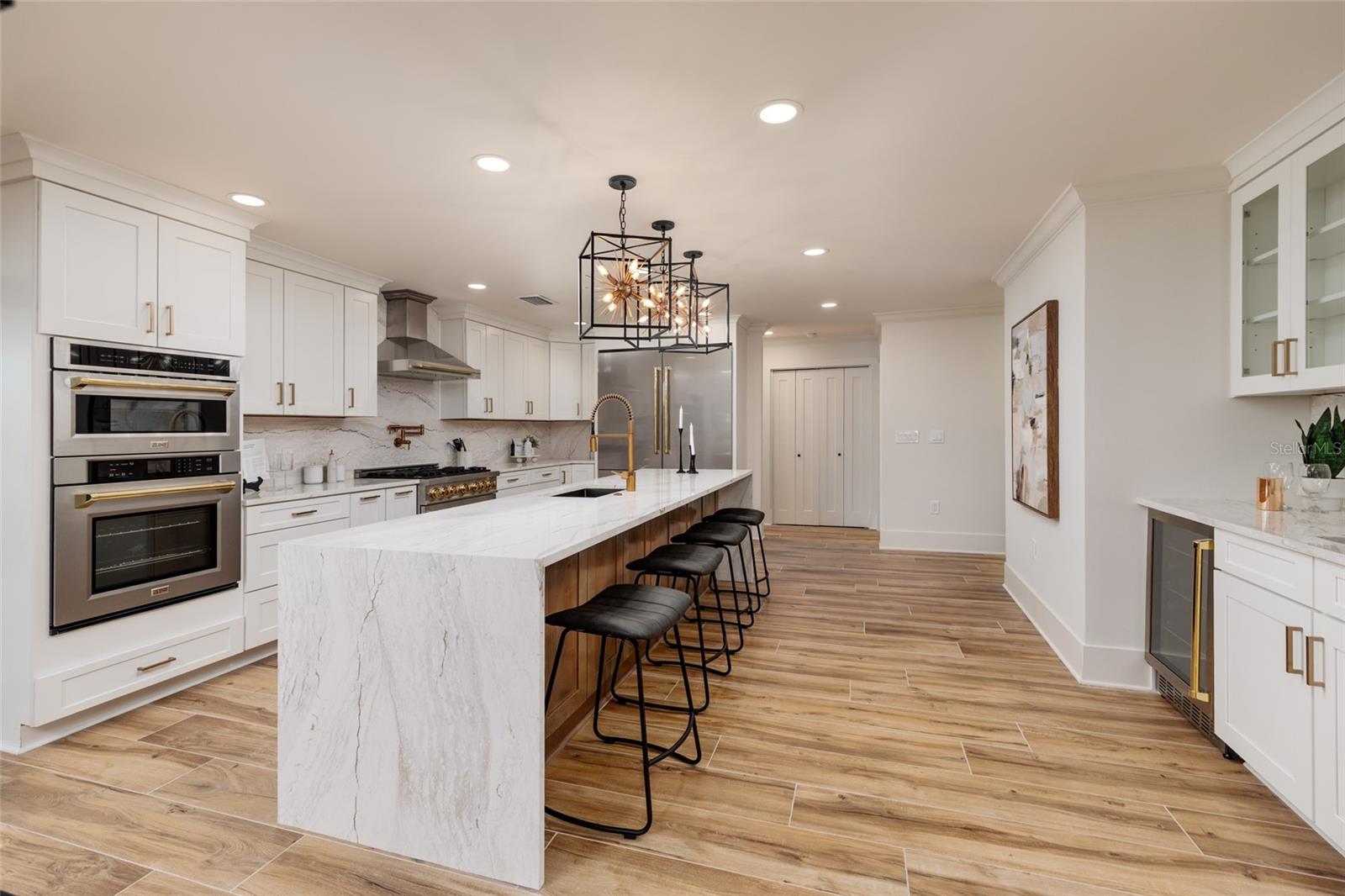 VENETIAN ISLES - Residential