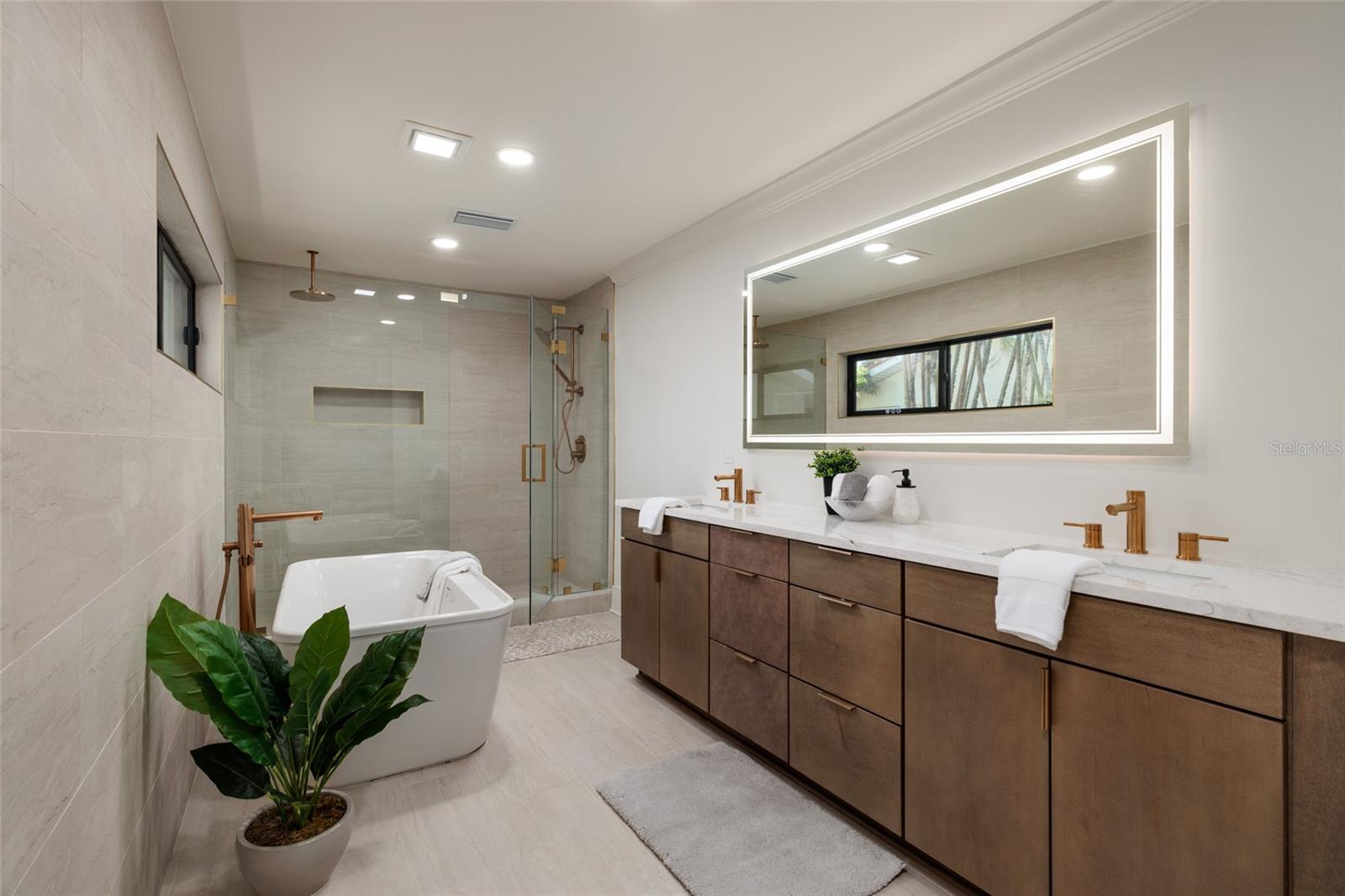 VENETIAN ISLES - Residential