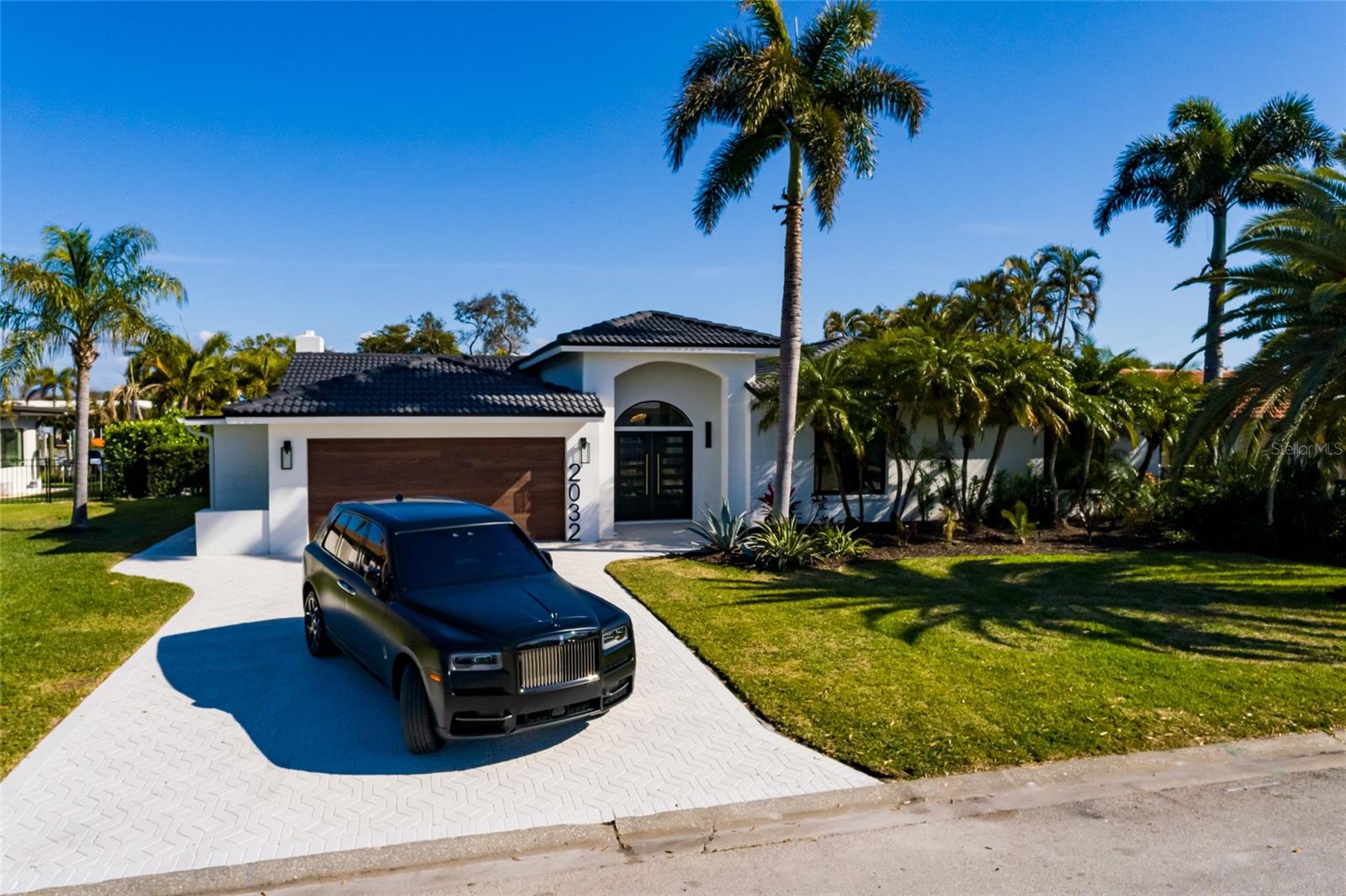 VENETIAN ISLES - Residential