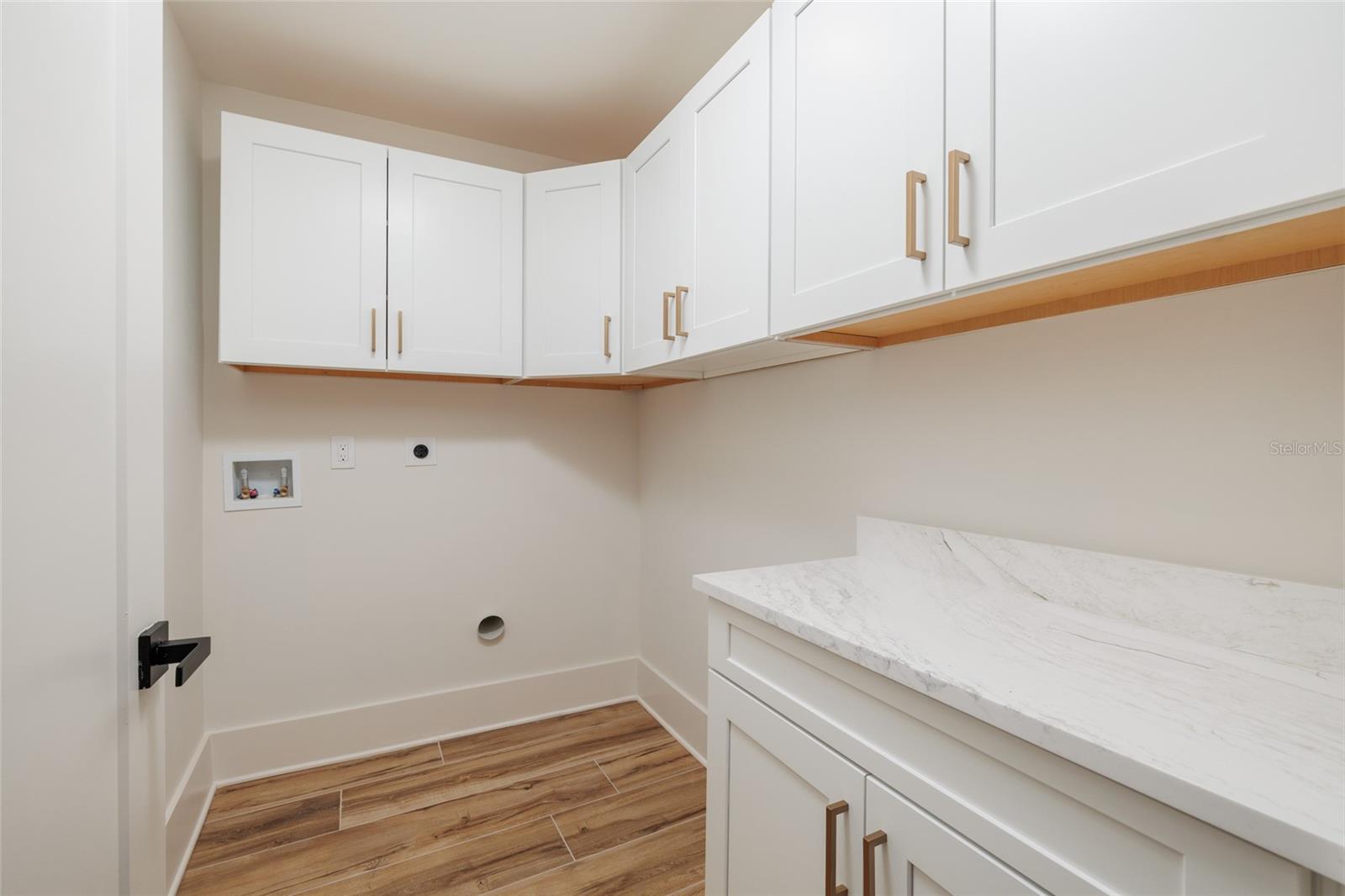 VENETIAN ISLES - Residential