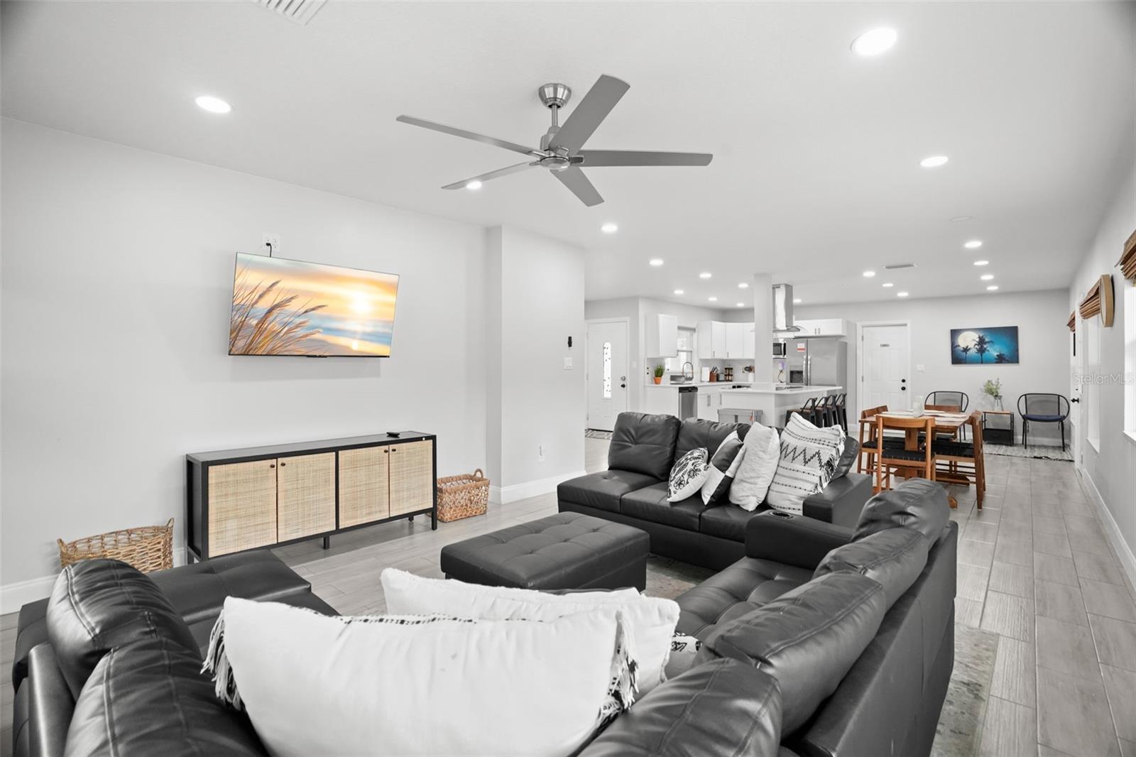 2347 DORA DRIVE