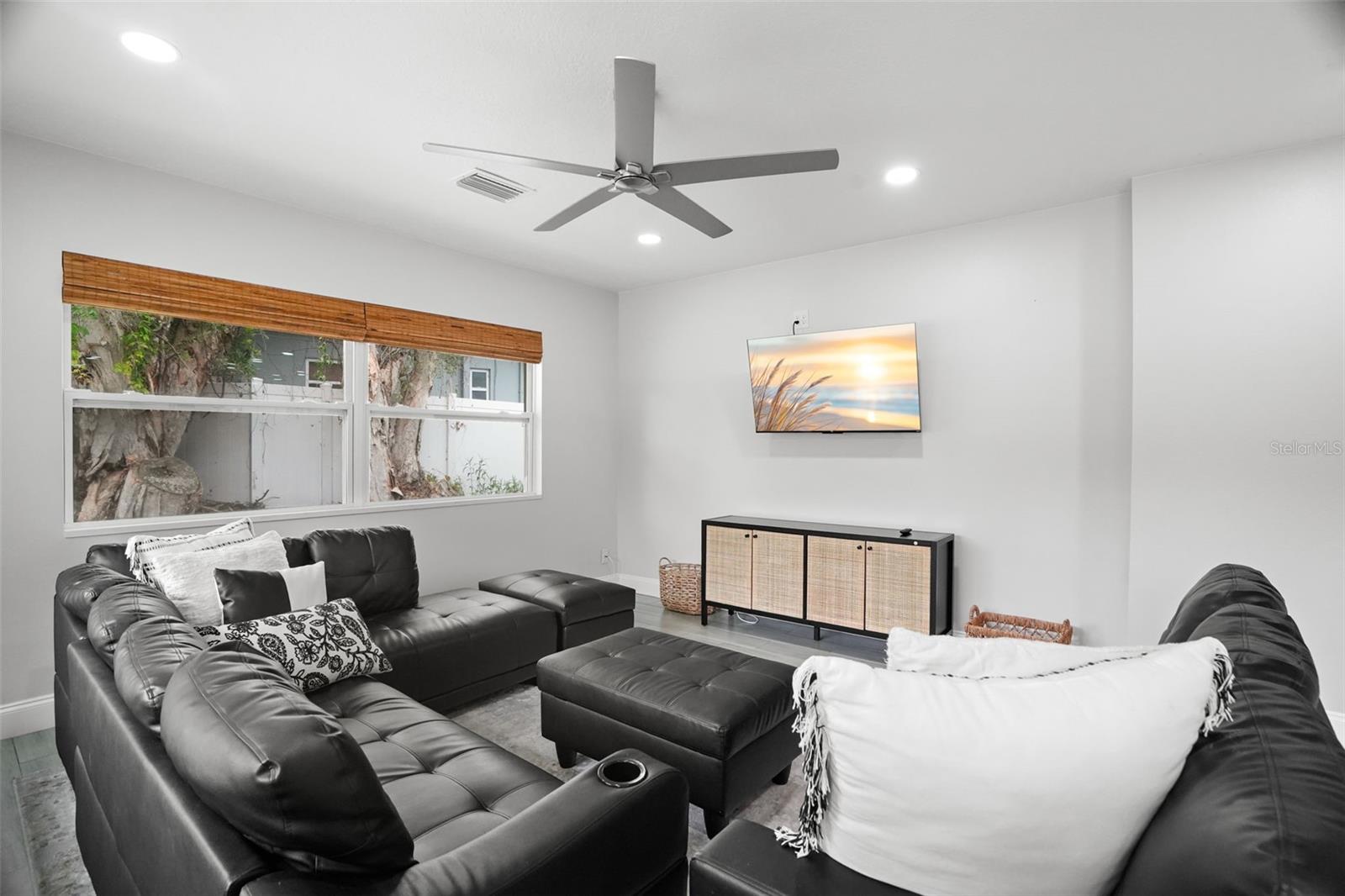 2347 DORA DRIVE