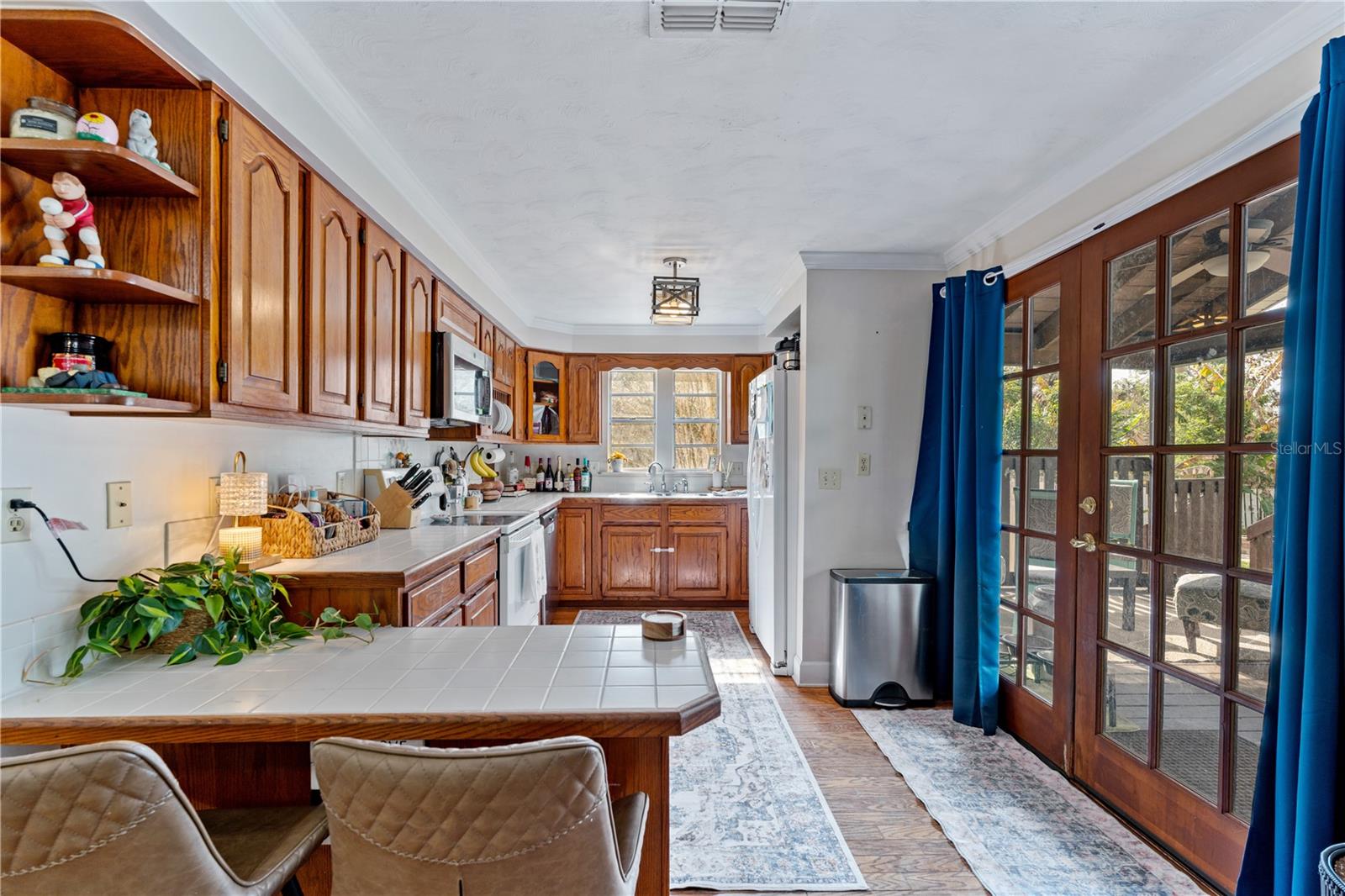 COLLEGE PLACE - Residential