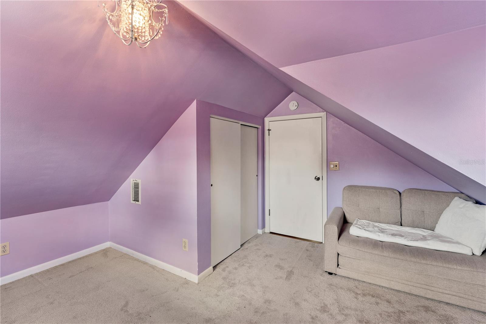 COLLEGE PLACE - Residential