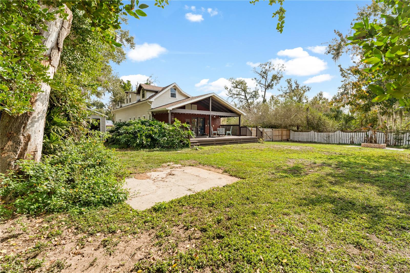 COLLEGE PLACE - Residential