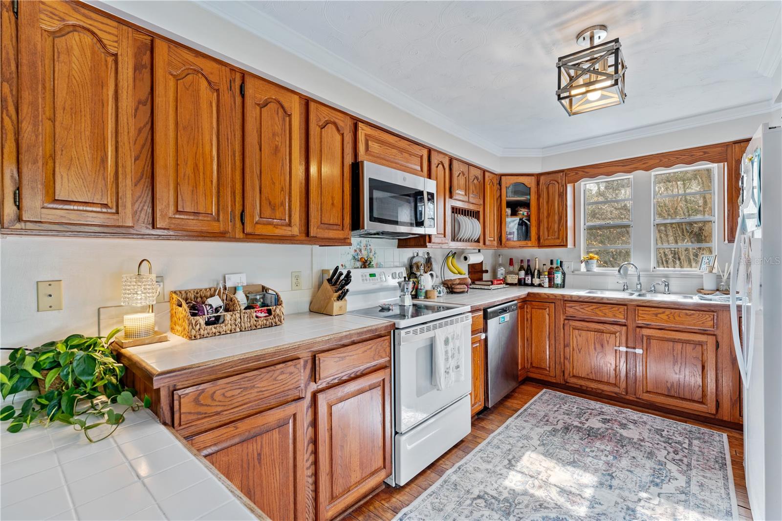 COLLEGE PLACE - Residential