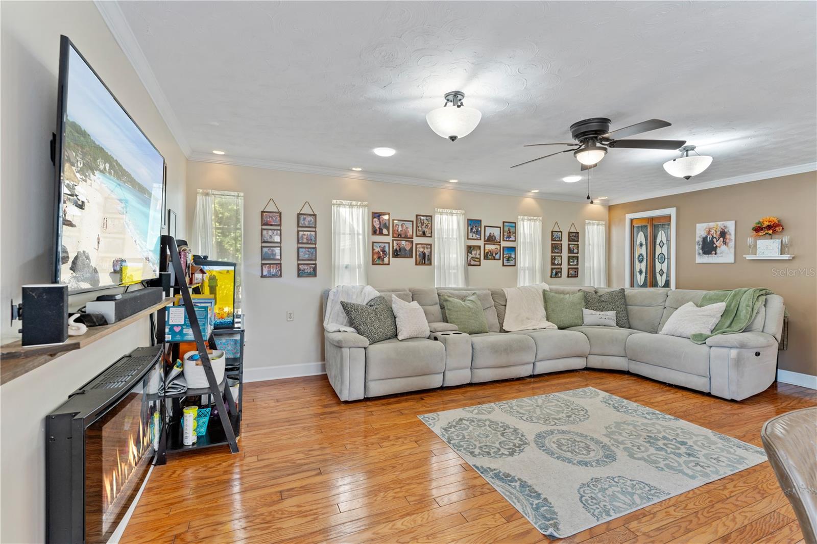 COLLEGE PLACE - Residential