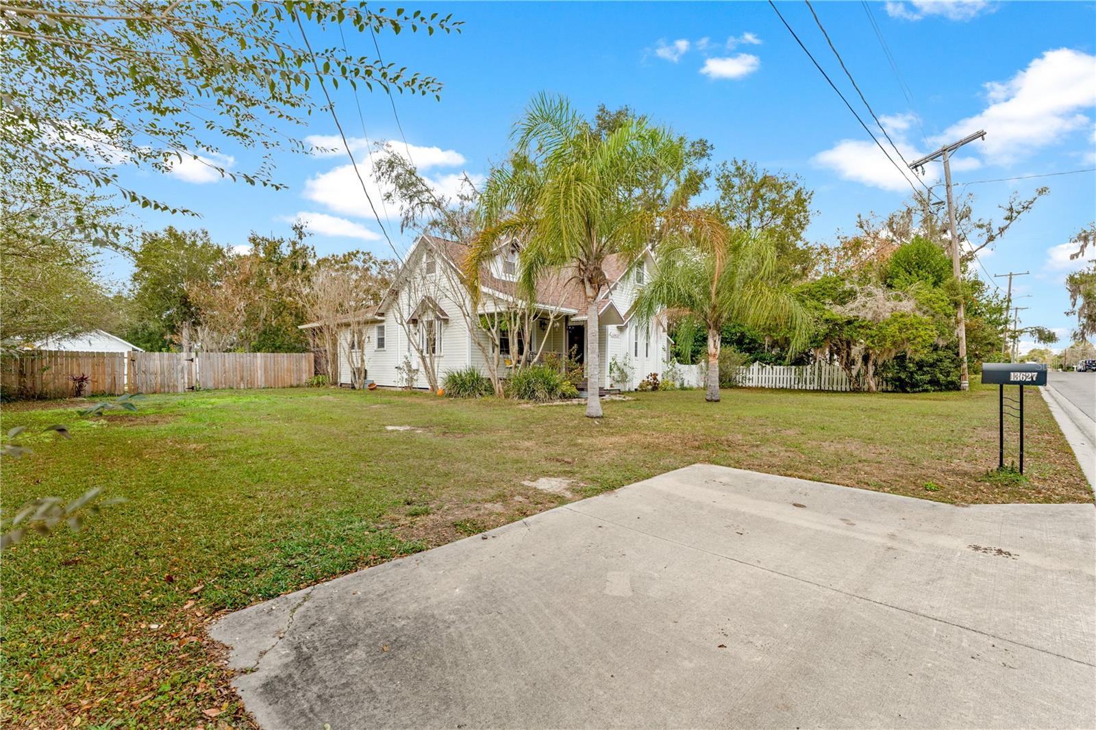 COLLEGE PLACE - Residential