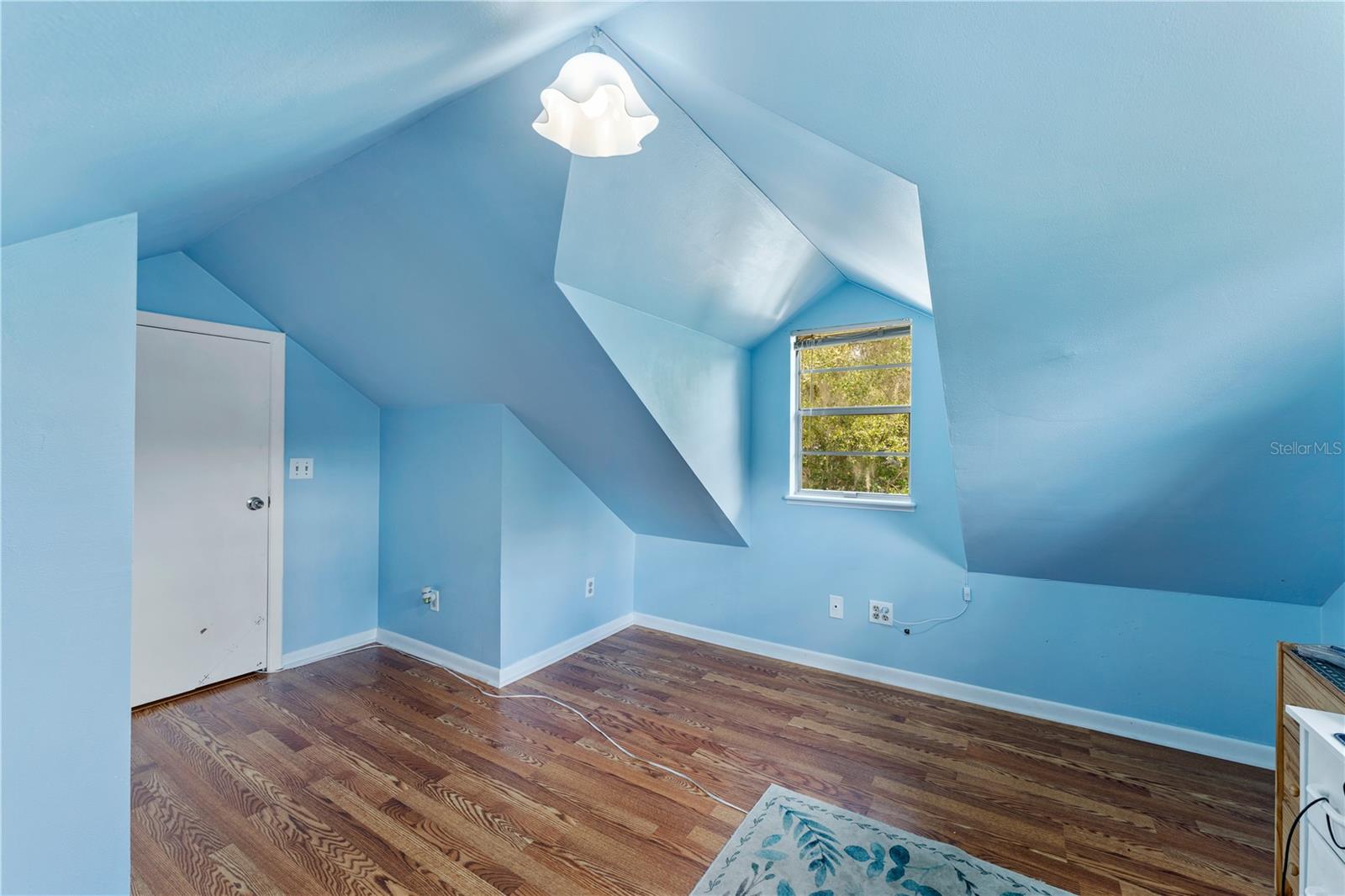 COLLEGE PLACE - Residential