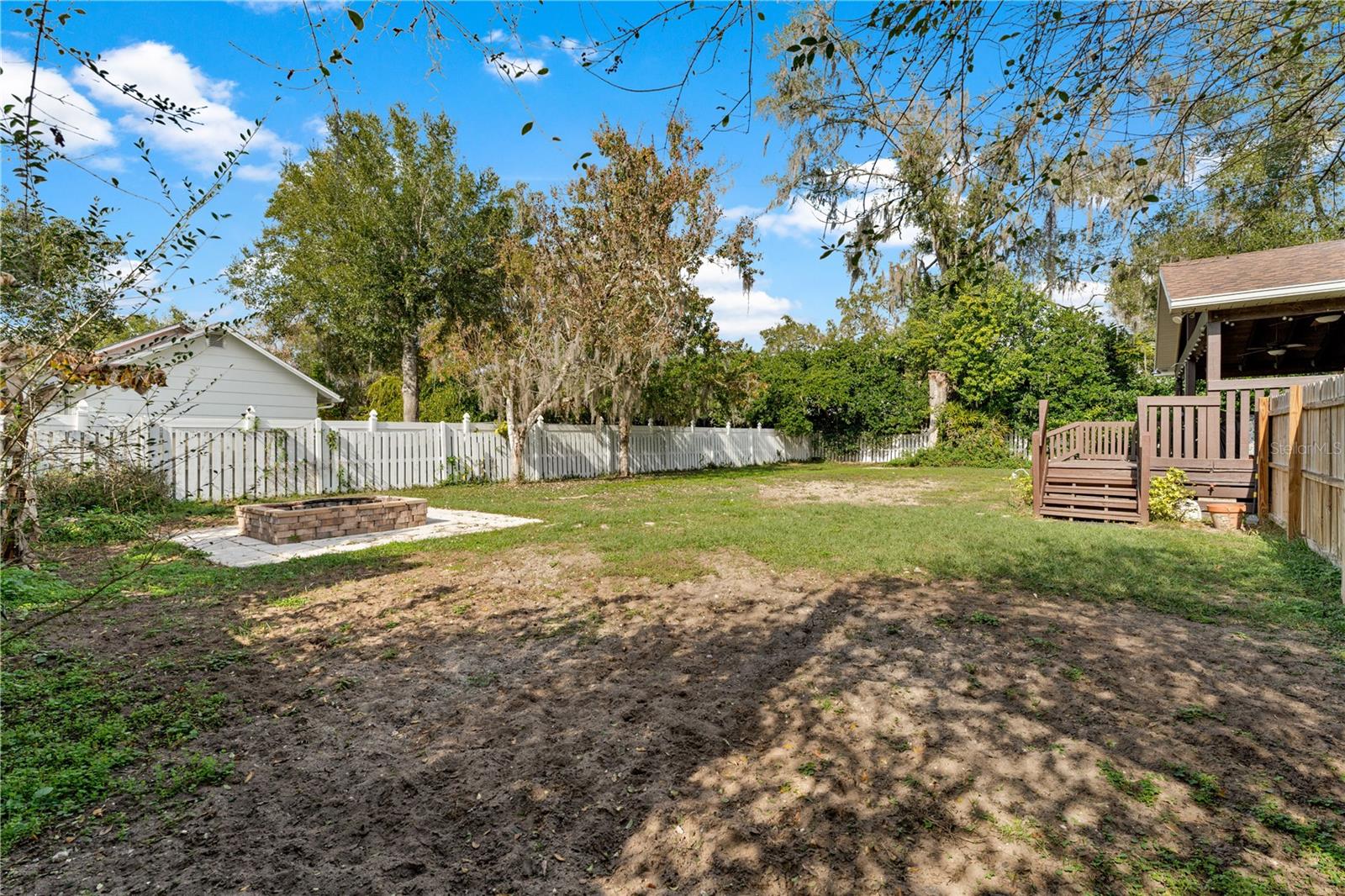 COLLEGE PLACE - Residential