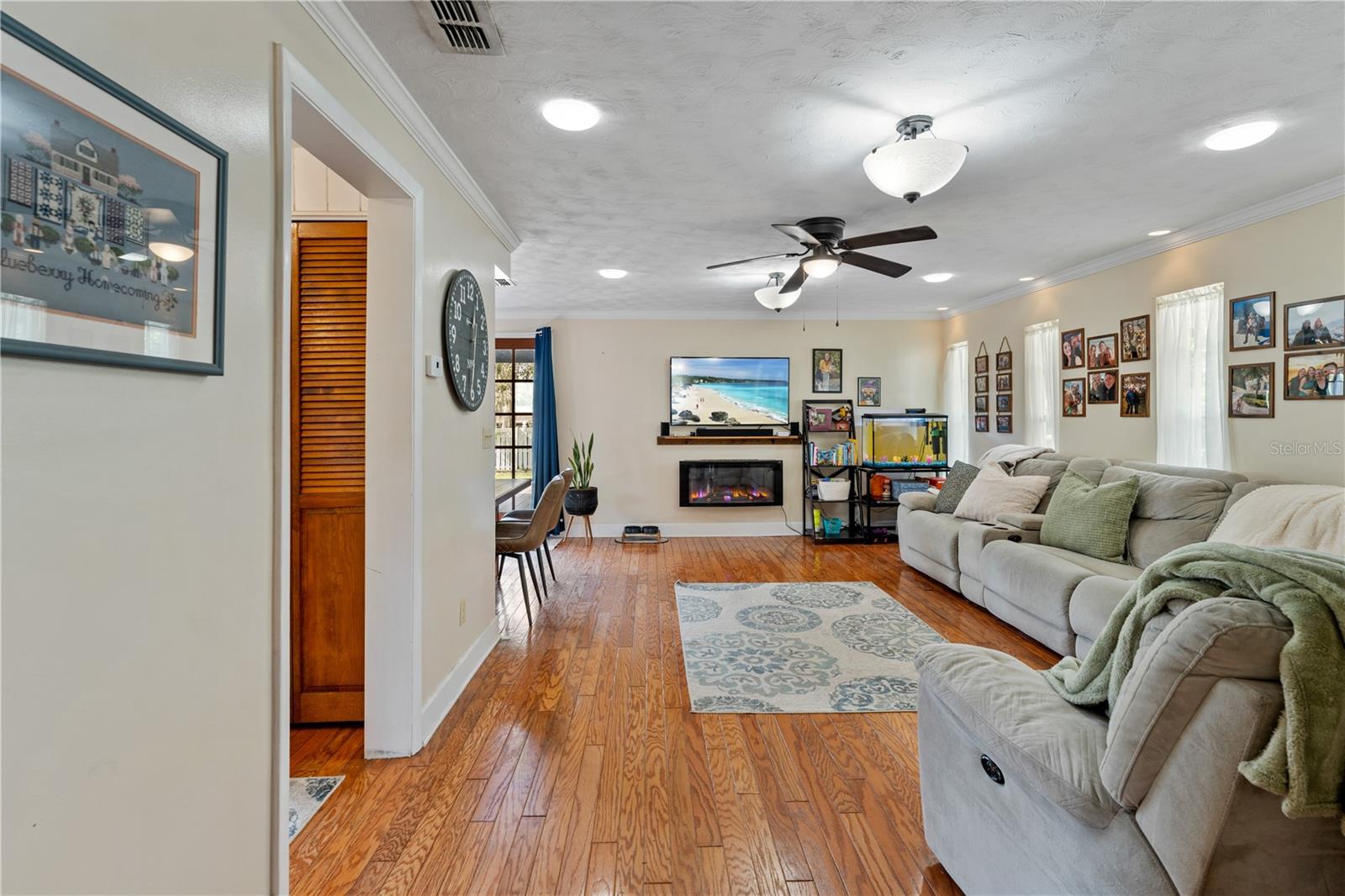 COLLEGE PLACE - Residential