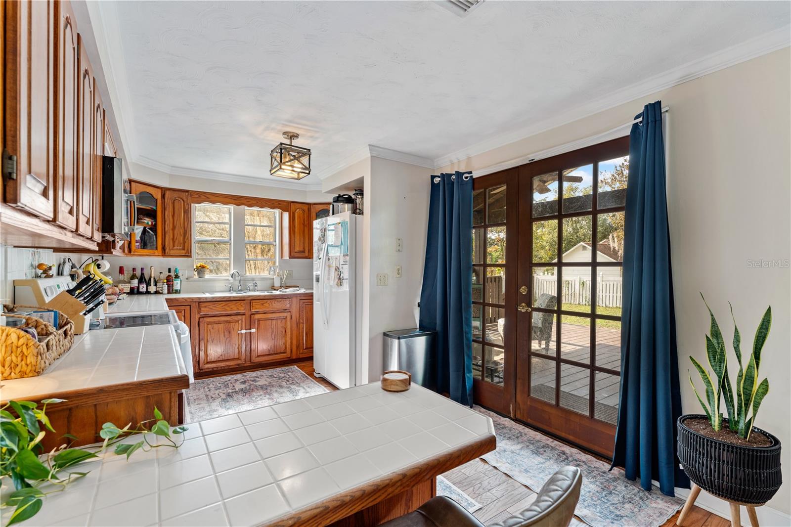 COLLEGE PLACE - Residential