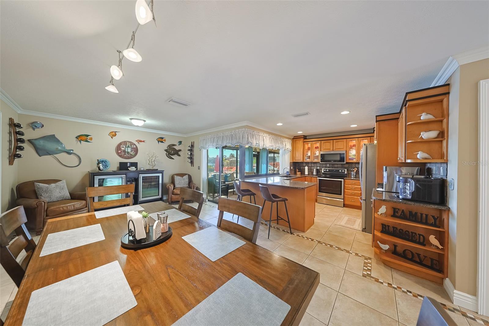 A RESUB OF A POR OF APOLLO - Residential