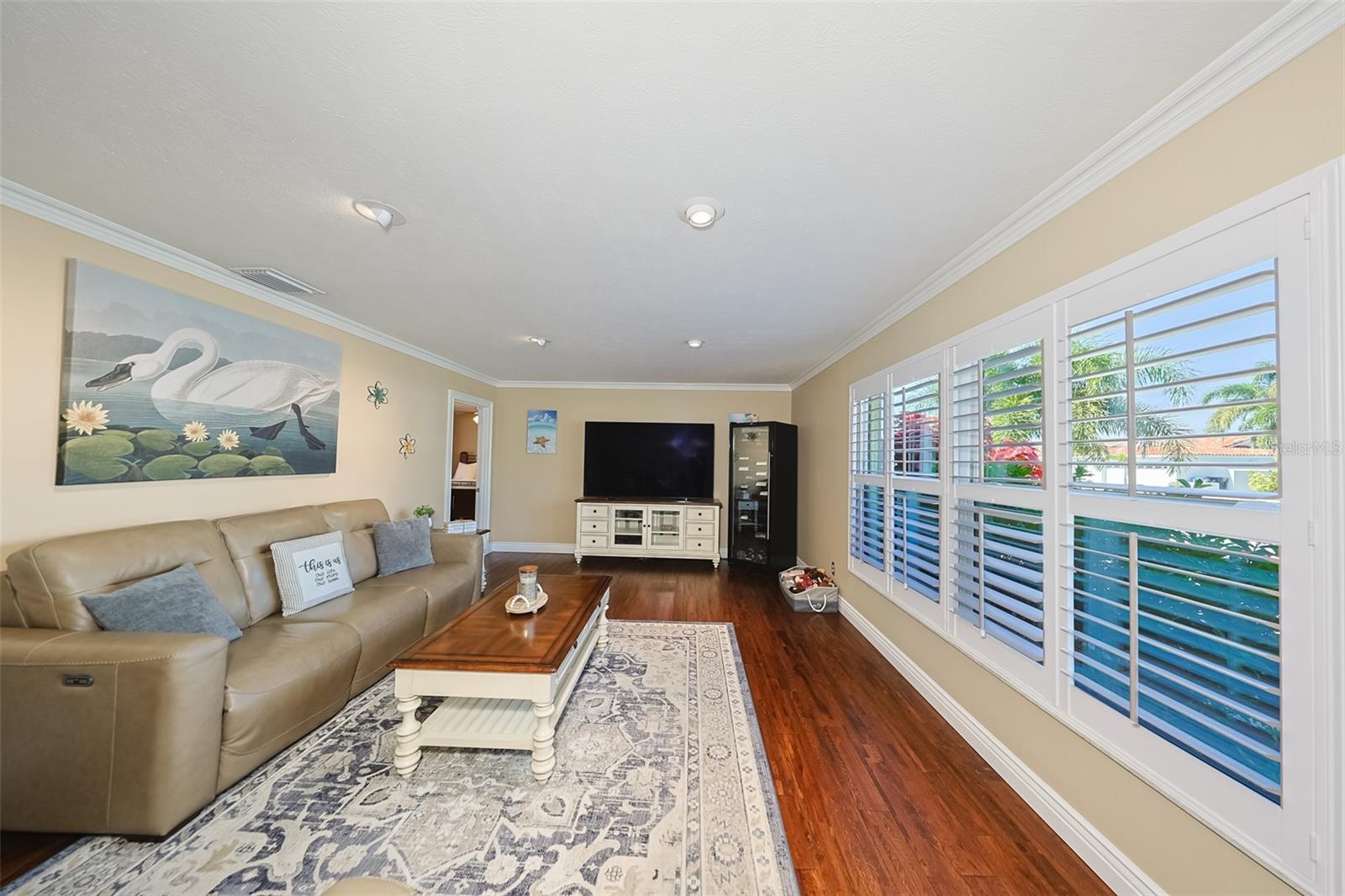 A RESUB OF A POR OF APOLLO - Residential