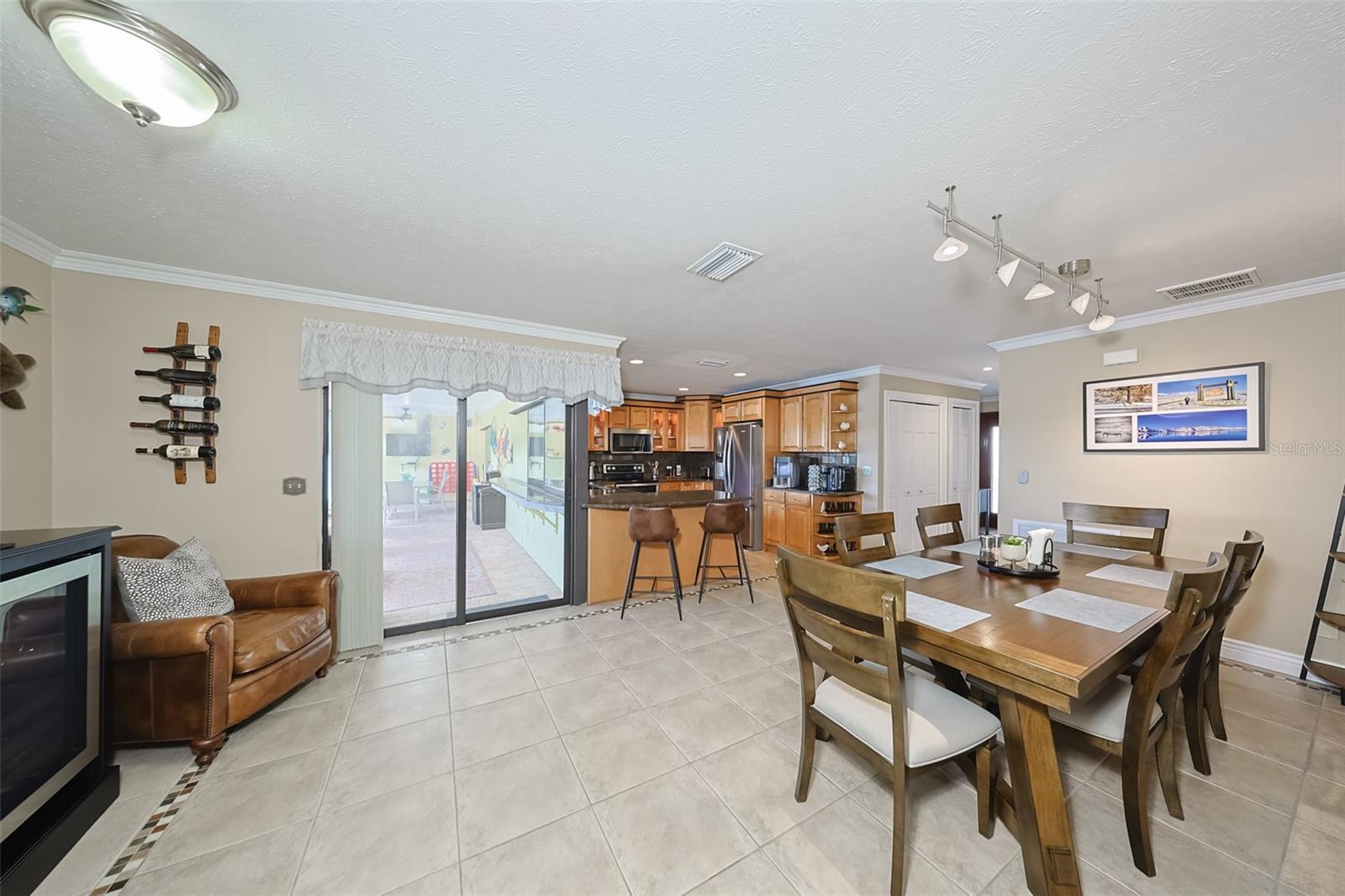 A RESUB OF A POR OF APOLLO - Residential