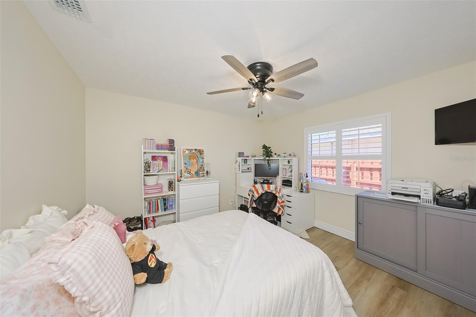 A RESUB OF A POR OF APOLLO - Residential