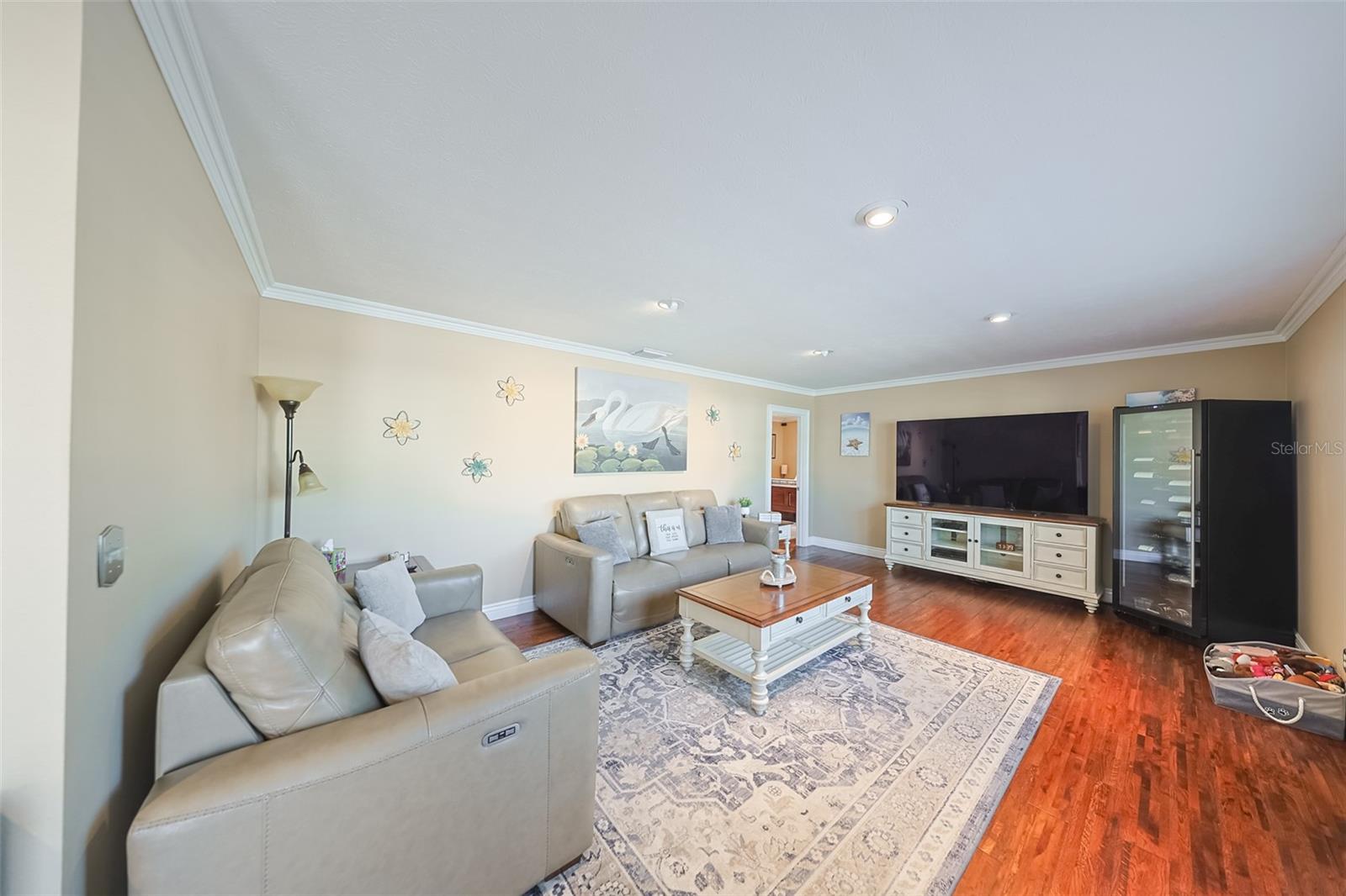 A RESUB OF A POR OF APOLLO - Residential