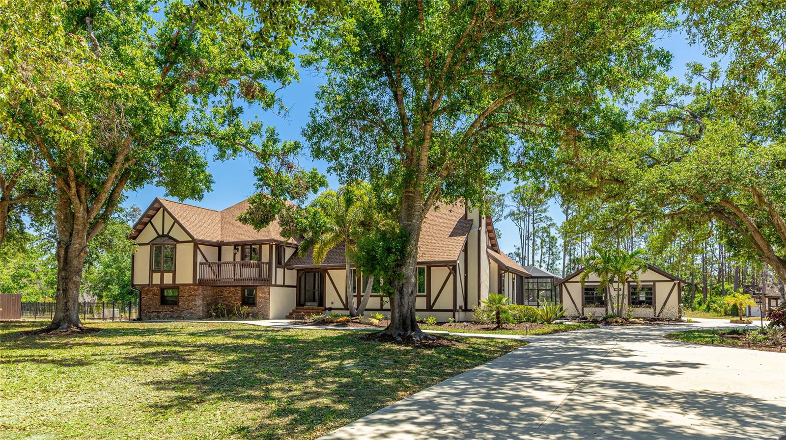 222 HIGH POINT DRIVE