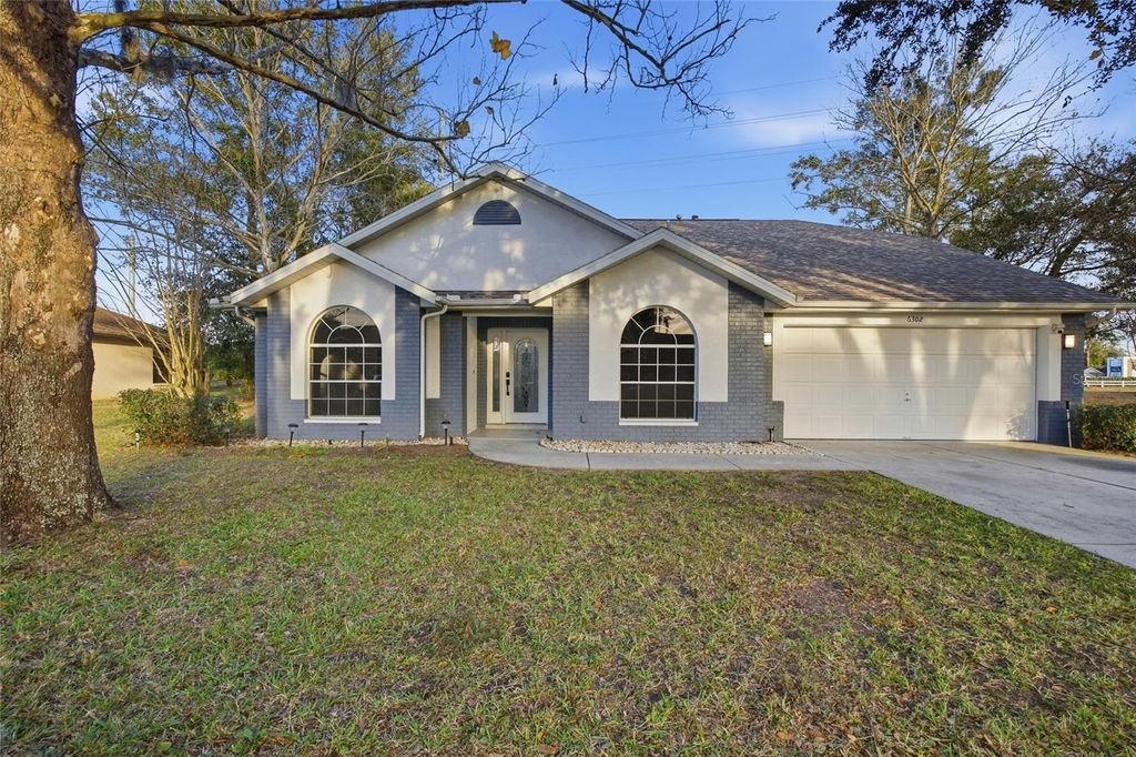 Photo of 6302 Silver Oaks Drive, Zephyrhills, FL 33542 (MLS # TB8468019)