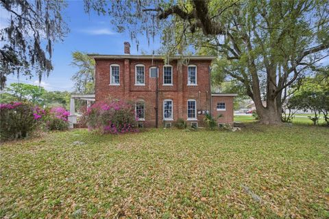 Tiny photo for 120 N Main Street, Bushnell, FL 33513 (MLS # OM720804)