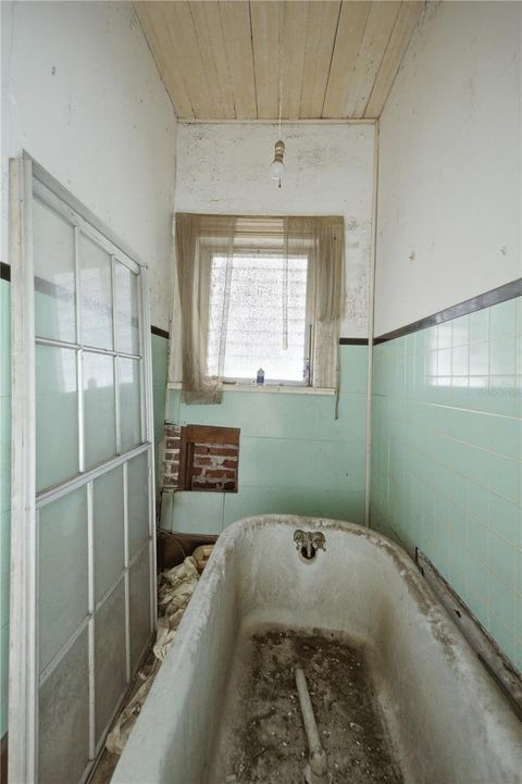 Tiny photo for 120 N Main Street, Bushnell, FL 33513 (MLS # OM720804)