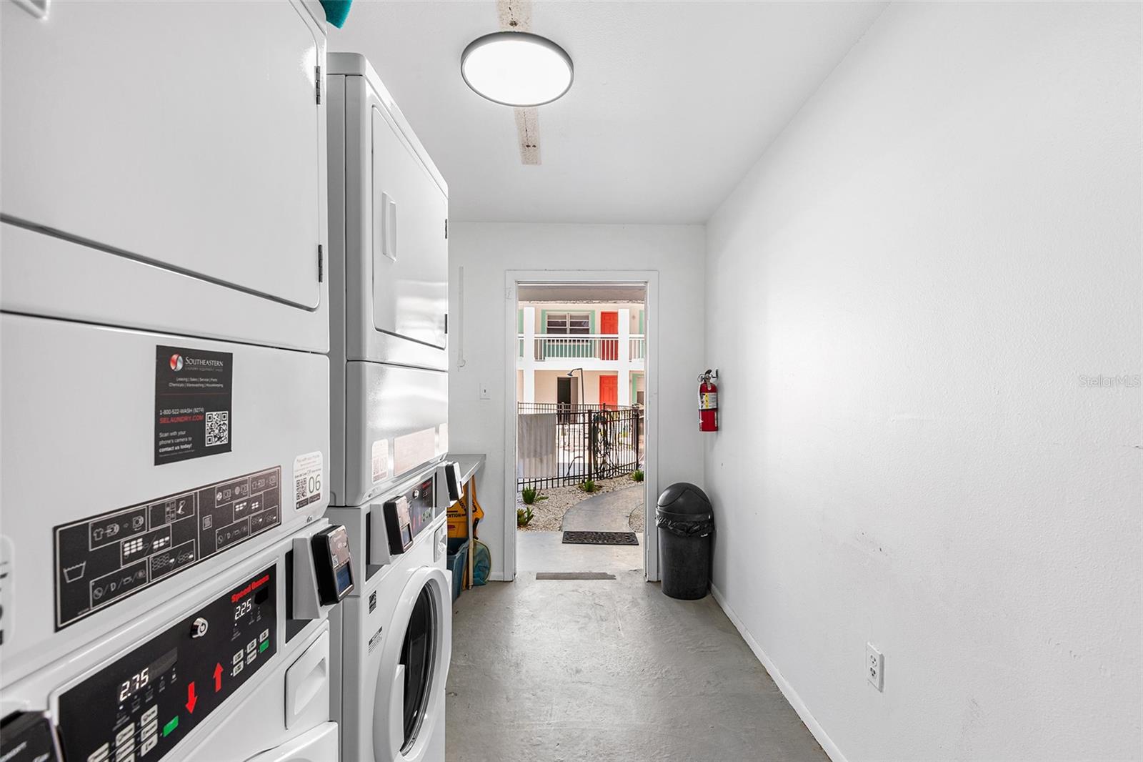 VILLA ROBLE APARTMENTS - Residential Lease