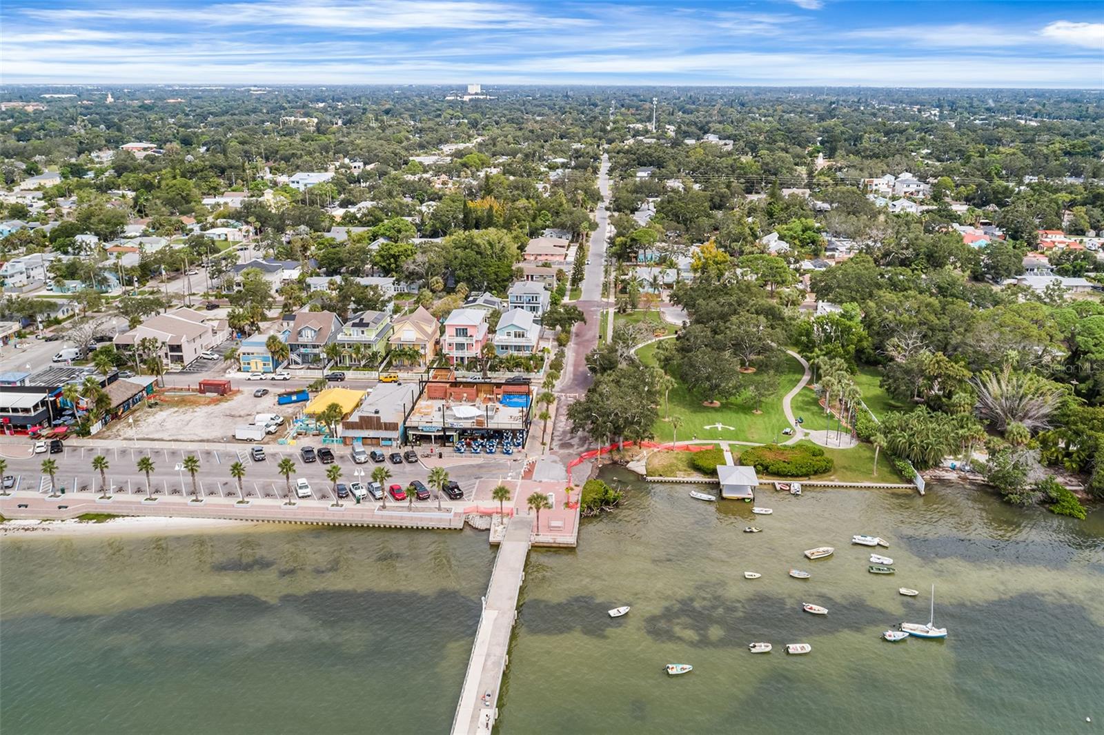 VILLA ROBLE APARTMENTS - Residential Lease