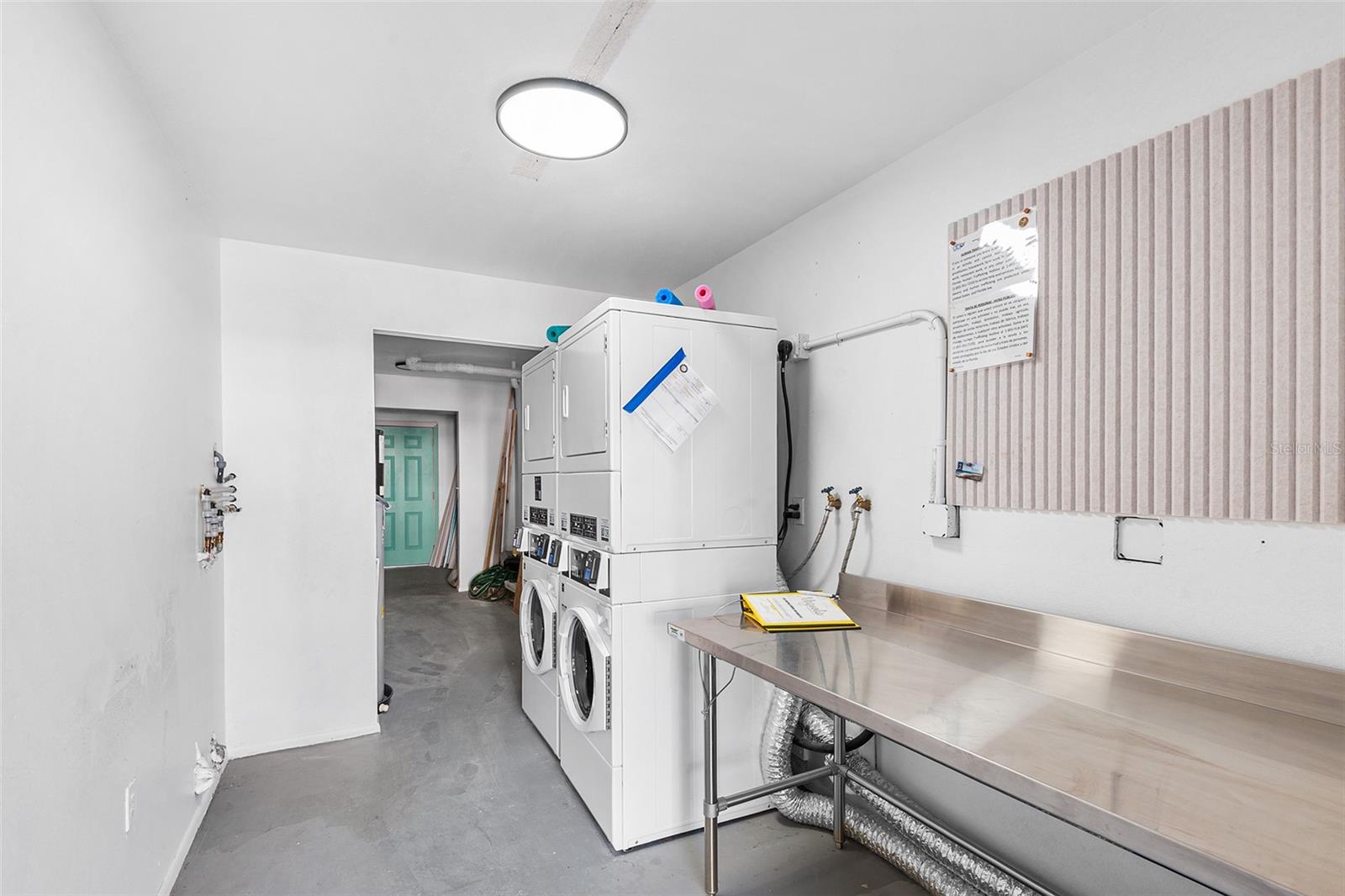 VILLA ROBLE APARTMENTS - Residential Lease