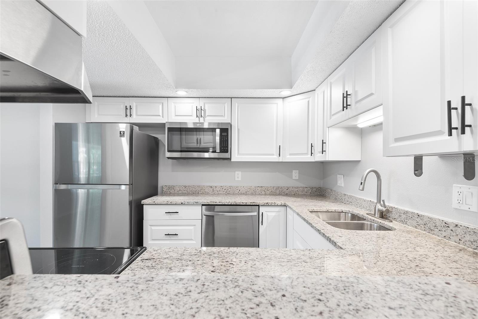 VILLA ROBLE APARTMENTS - Residential Lease