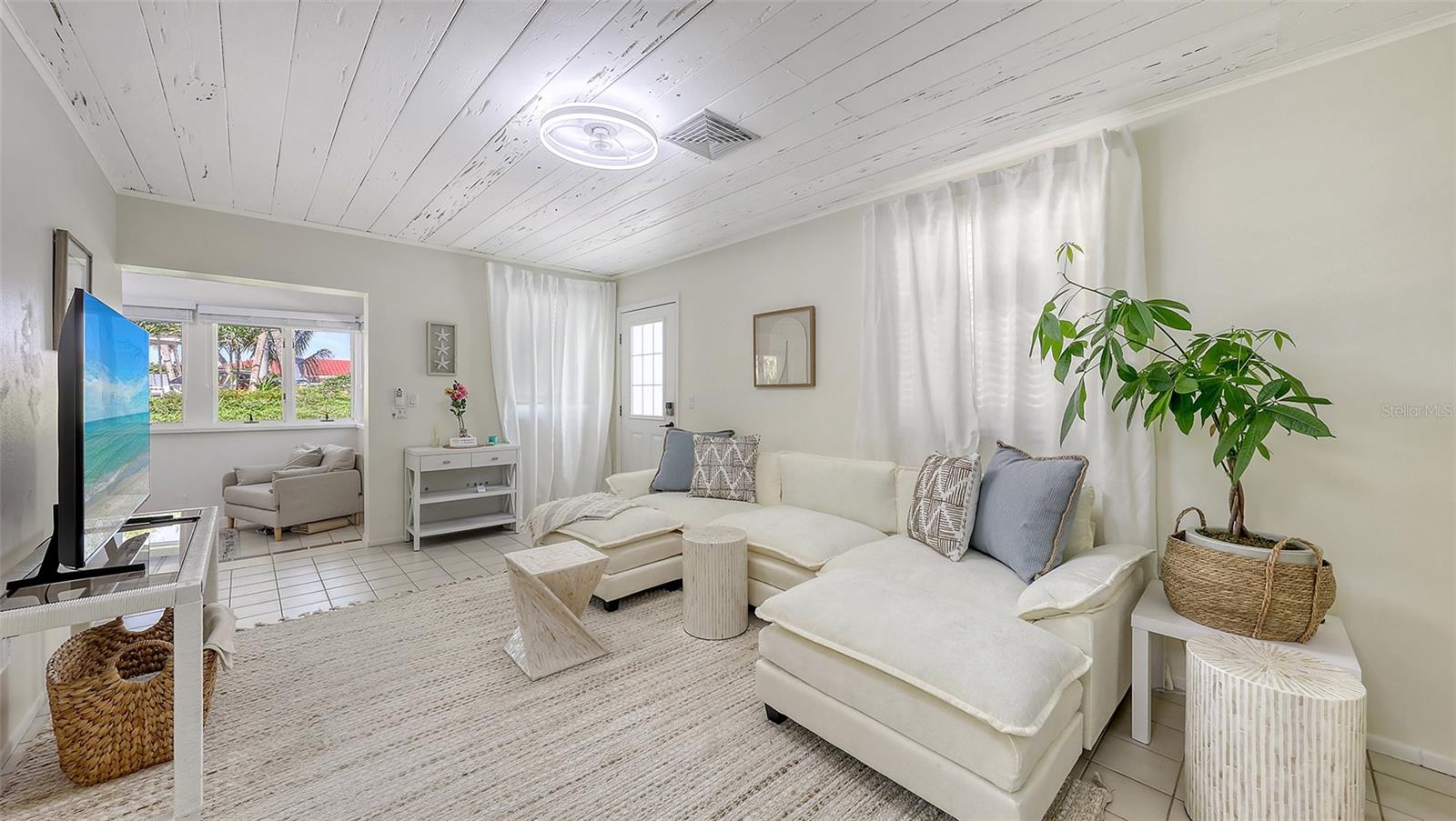ADMIRAL BENBOW CLUB SUB THE - Residential Lease