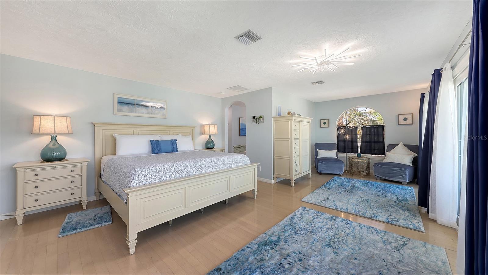ADMIRAL BENBOW CLUB SUB THE - Residential Lease