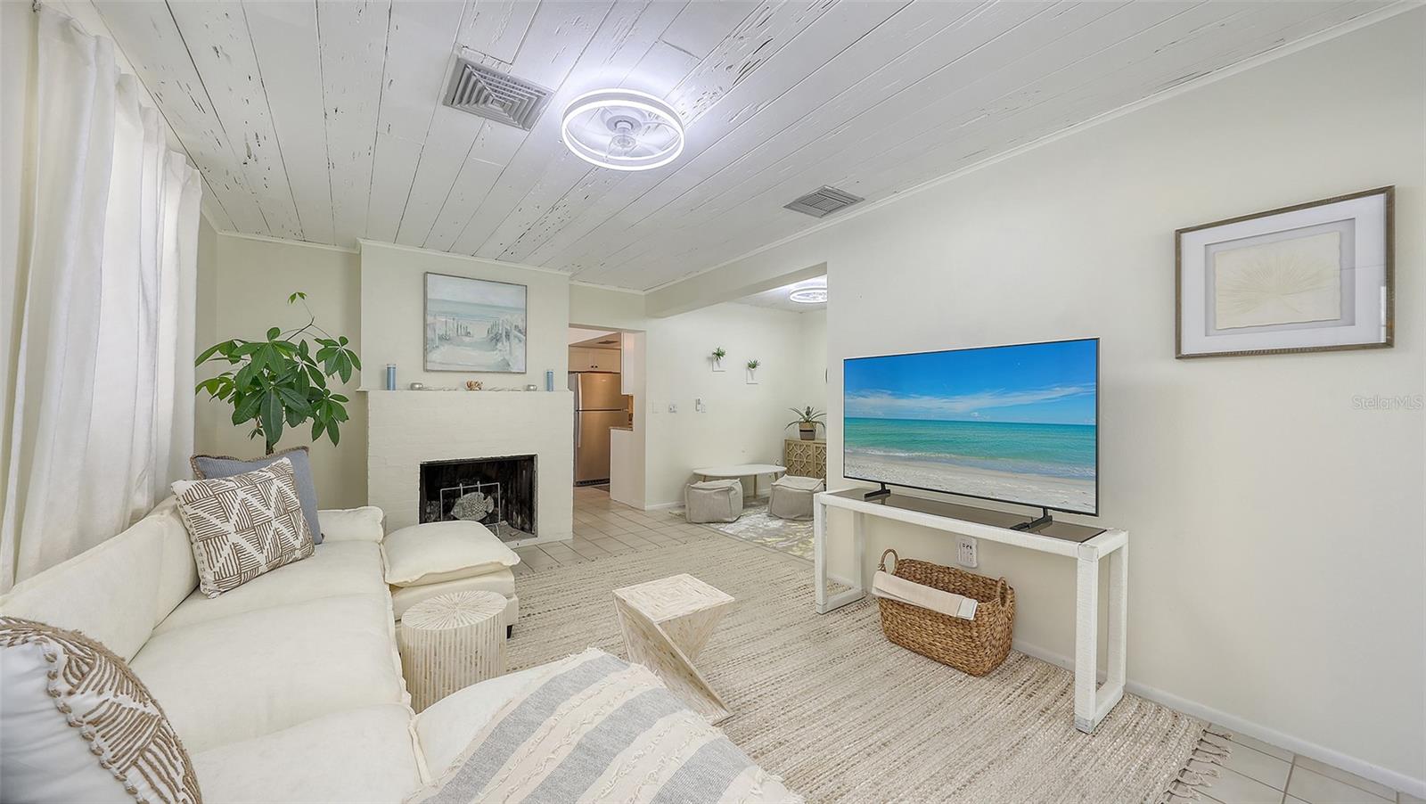 ADMIRAL BENBOW CLUB SUB THE - Residential Lease