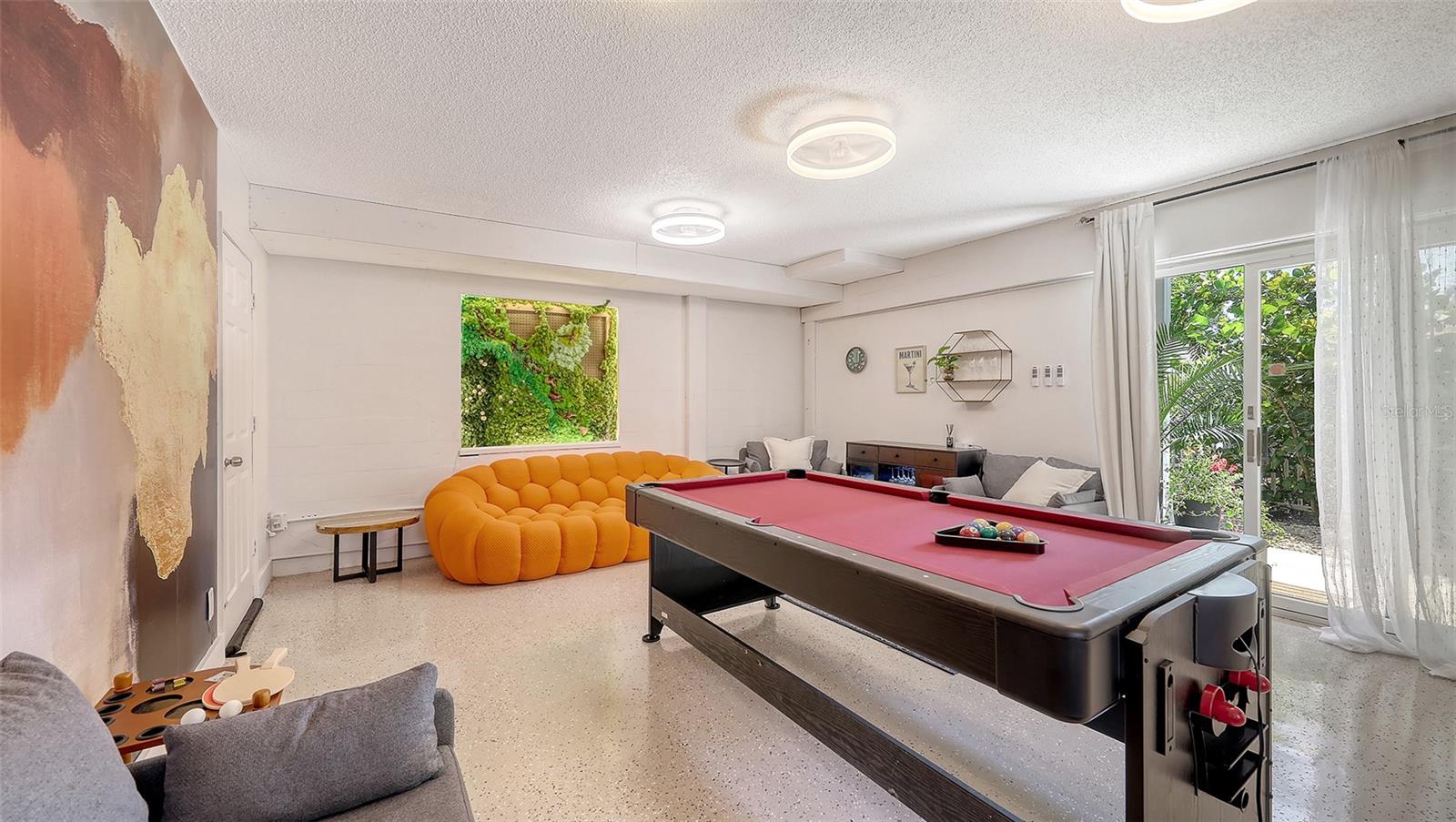 ADMIRAL BENBOW CLUB SUB THE - Residential Lease
