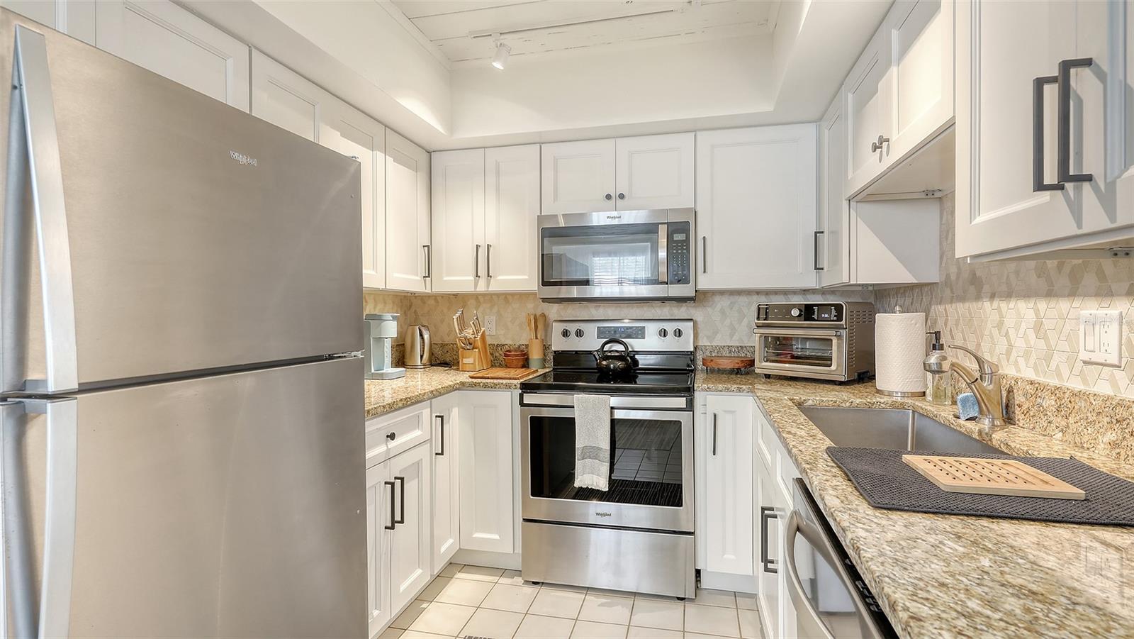 ADMIRAL BENBOW CLUB SUB THE - Residential Lease