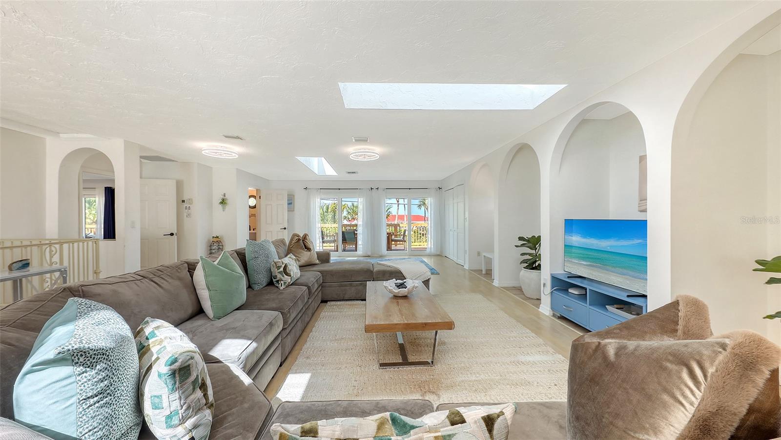 ADMIRAL BENBOW CLUB SUB THE - Residential Lease
