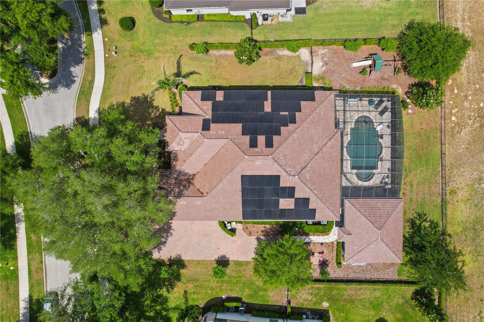 HEATHROW COUNTRY ESTATE - Residential