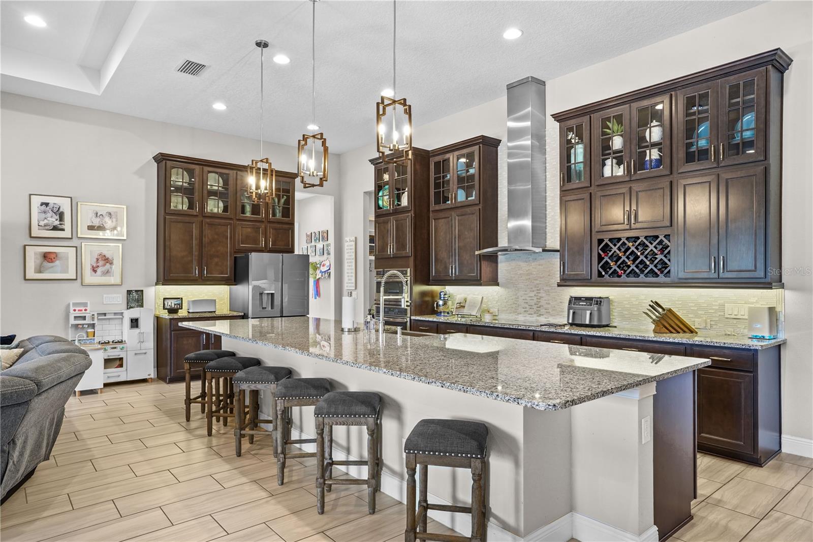 HEATHROW COUNTRY ESTATE - Residential