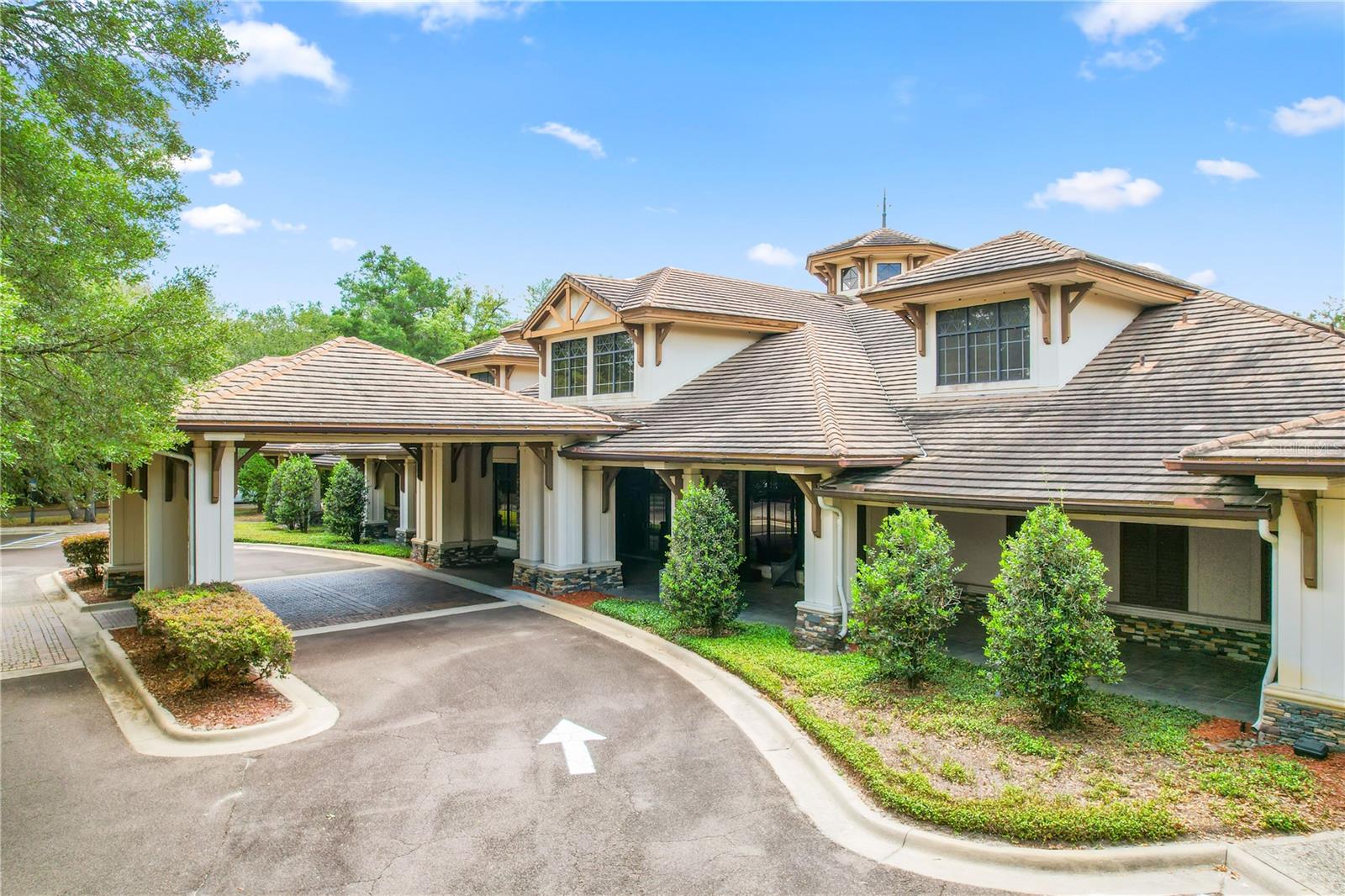 HEATHROW COUNTRY ESTATE - Residential