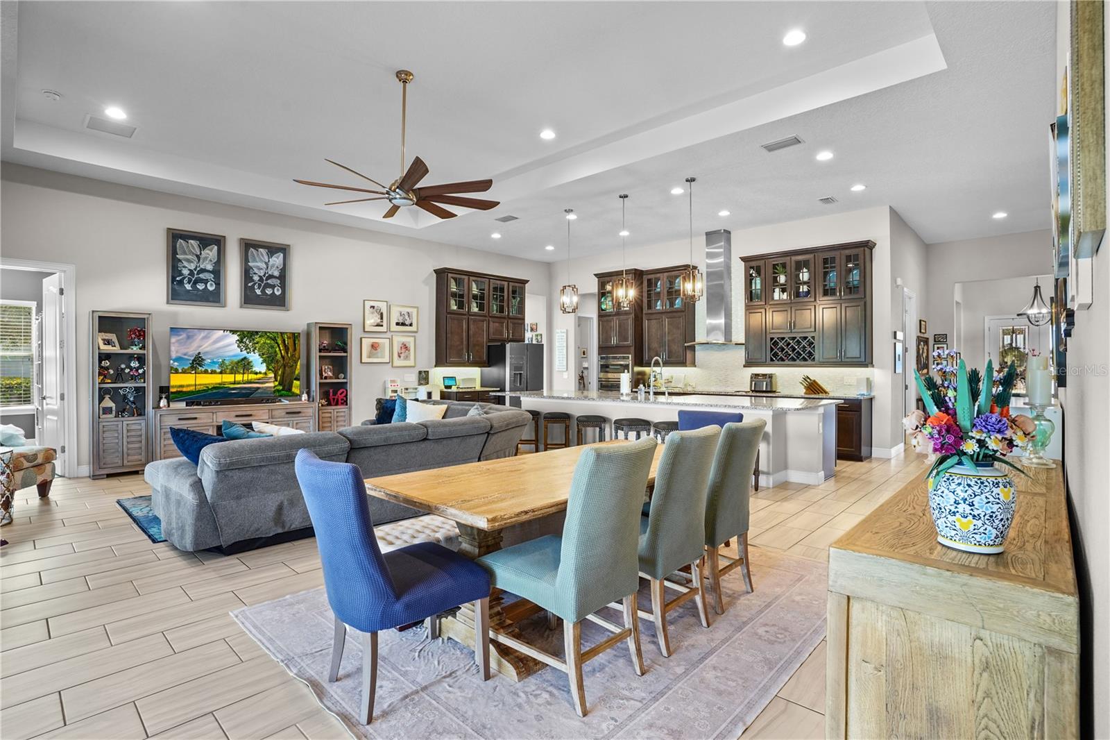 HEATHROW COUNTRY ESTATE - Residential