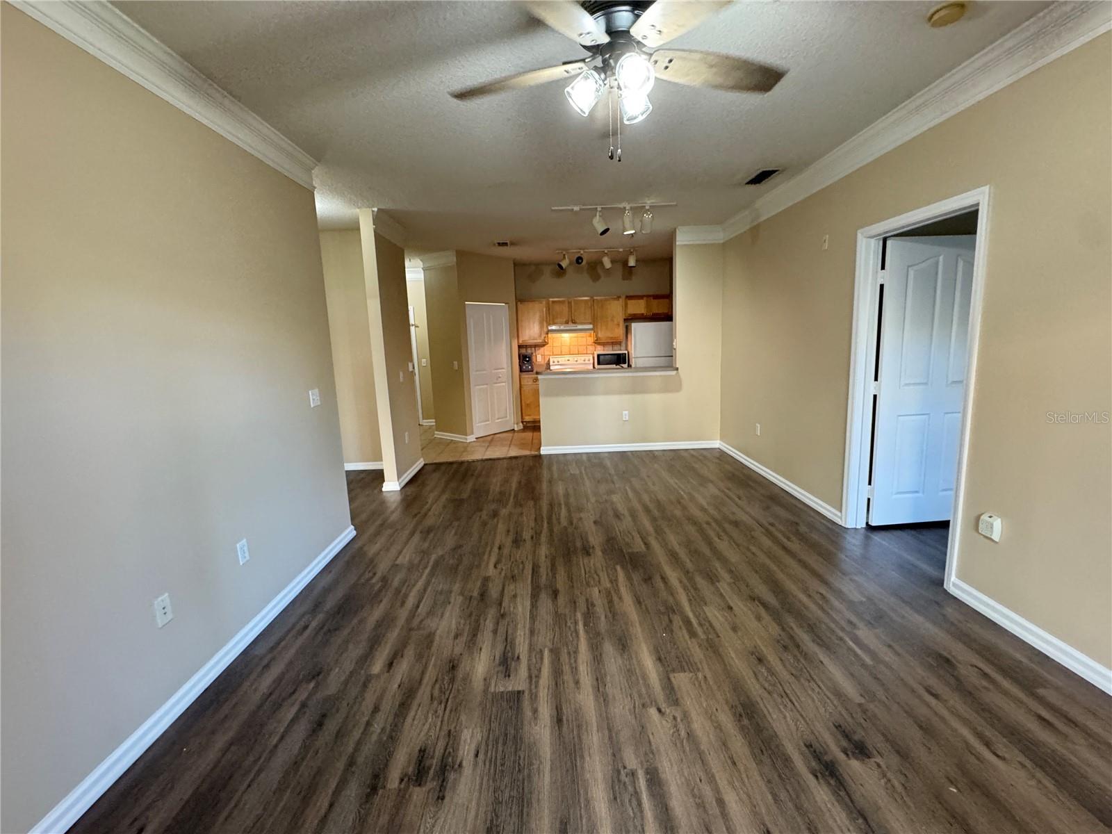 GRAND KEY A CONDOMINIUM - Residential Lease