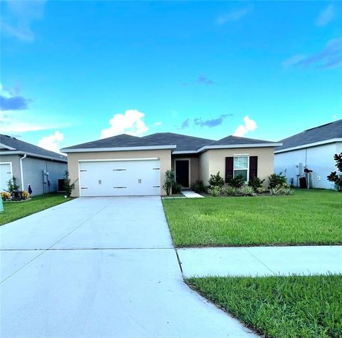A home in WINTER HAVEN