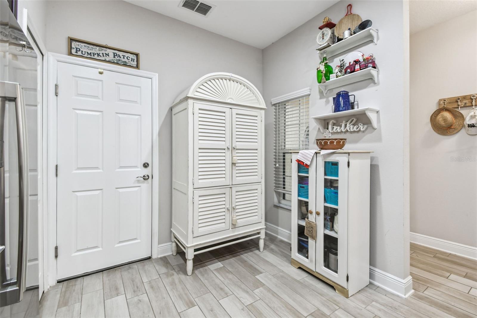 LONG LAKE RANCH-VLG 8 - Residential