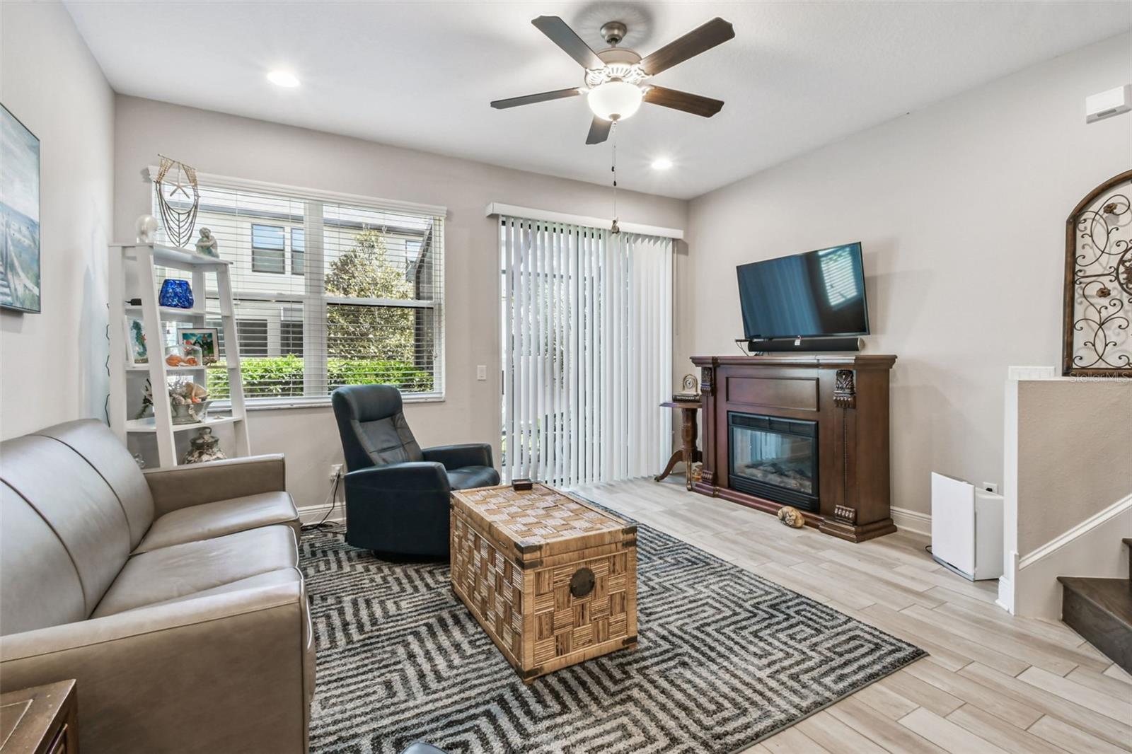 LONG LAKE RANCH-VLG 8 - Residential