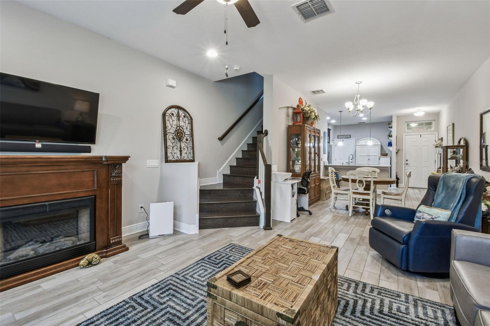 LONG LAKE RANCH-VLG 8 - Residential