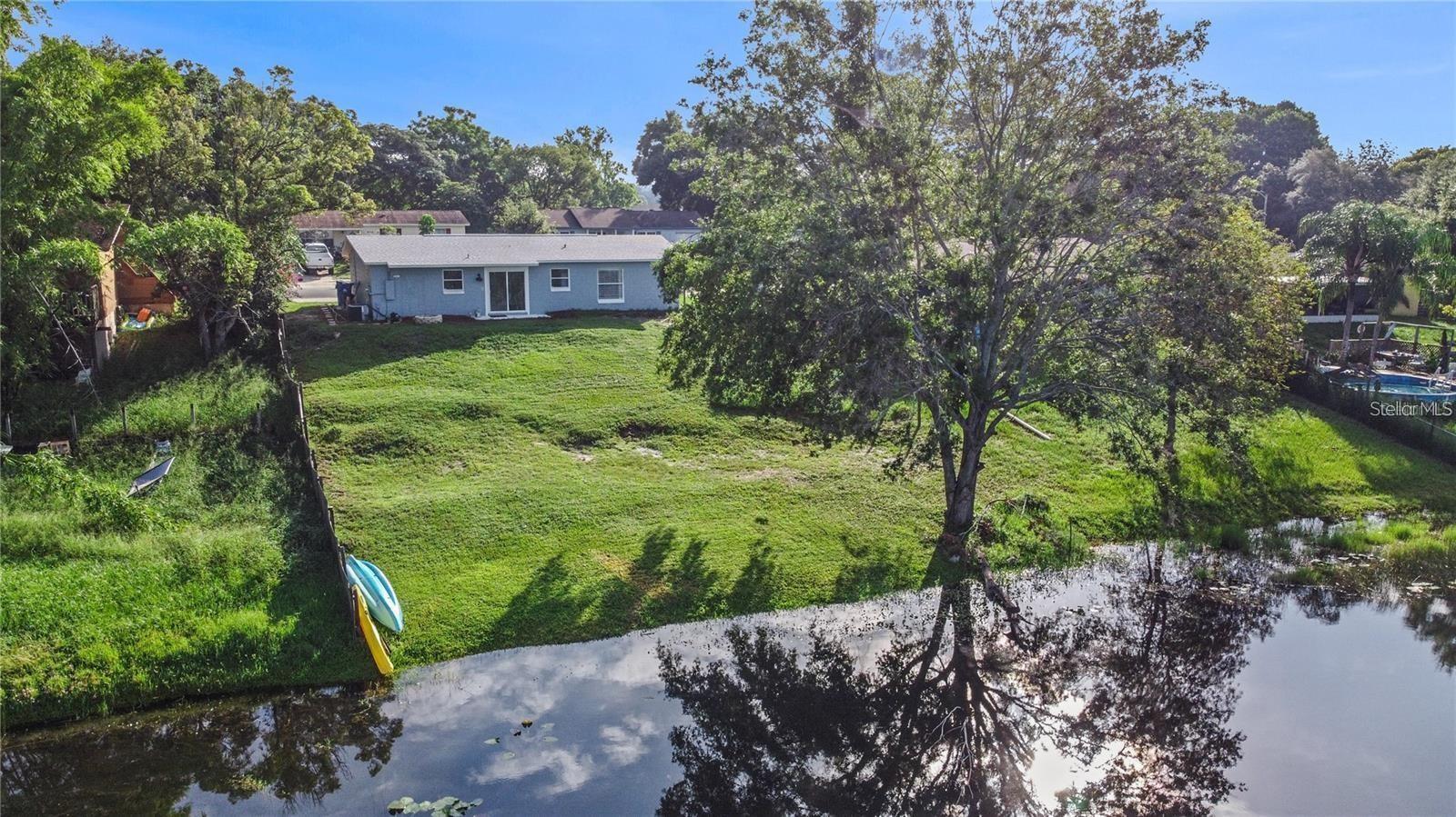 TWIN LAKES MANOR ADD 02 - Residential